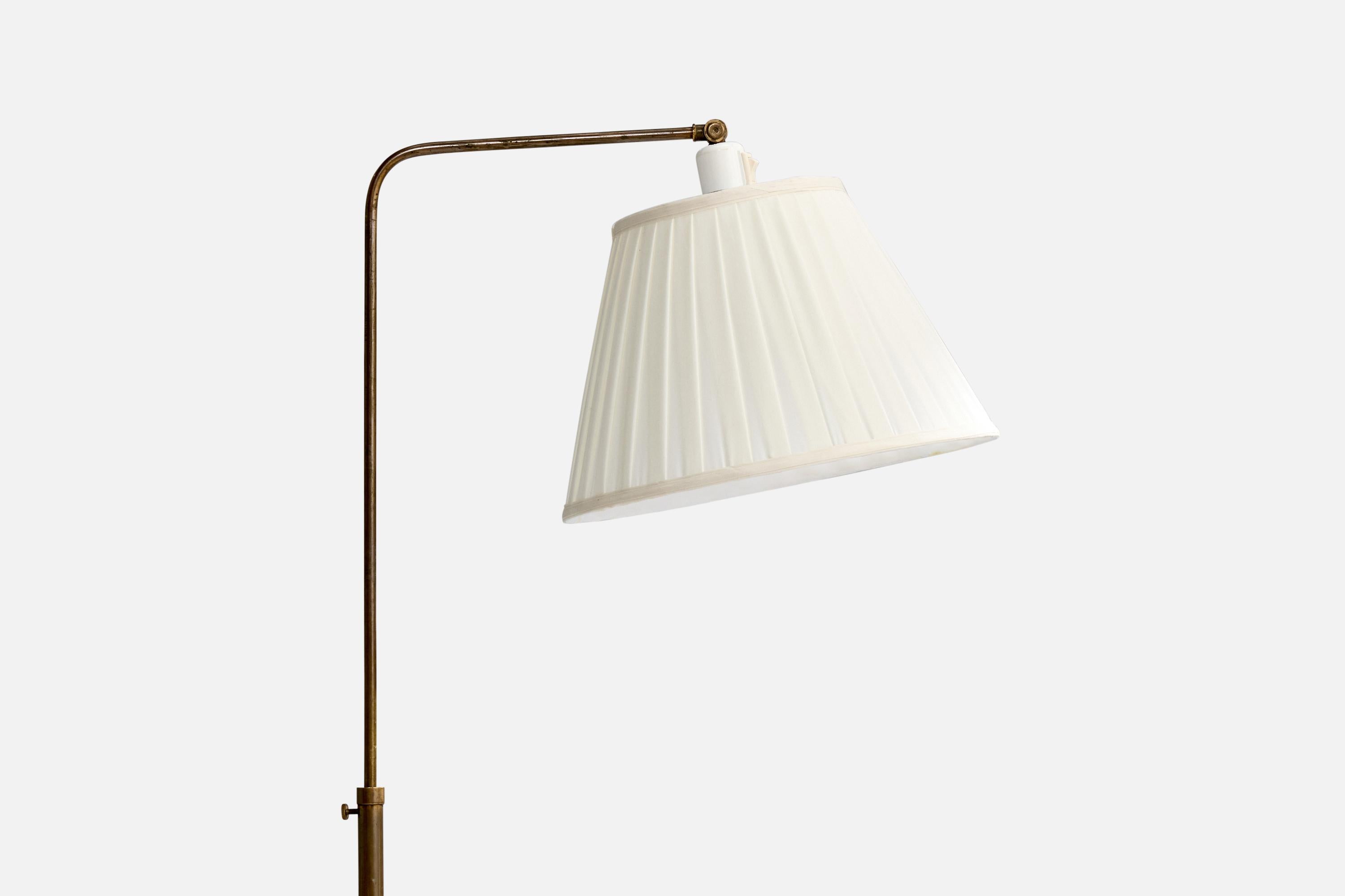 Danois Lampadaire de designer danois, laiton, tissu, Danemark, années 1920 en vente