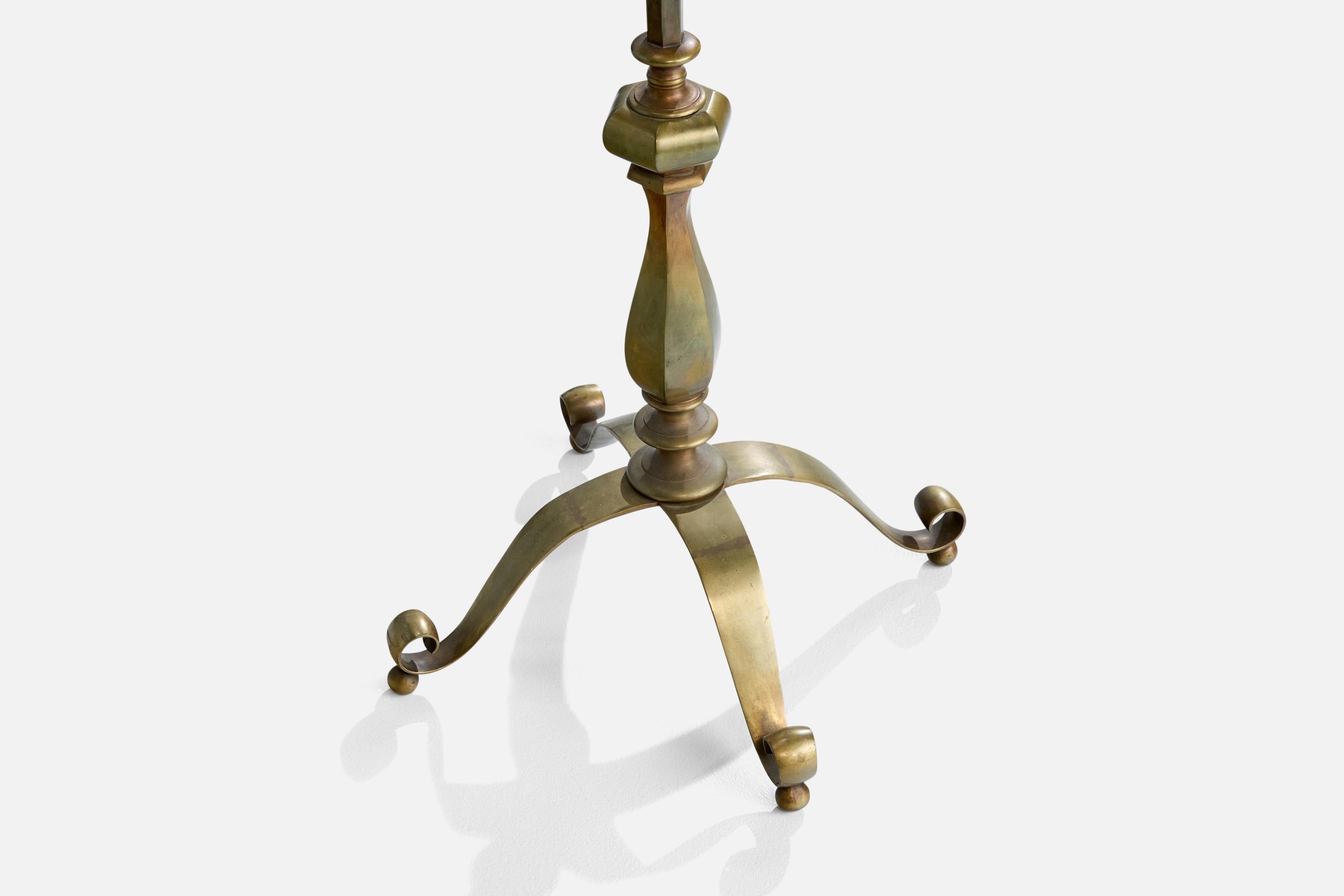 Metà XX secolo Lampada da terra di design danese, ottone, tessuto, Danimarca, anni '1930 in vendita