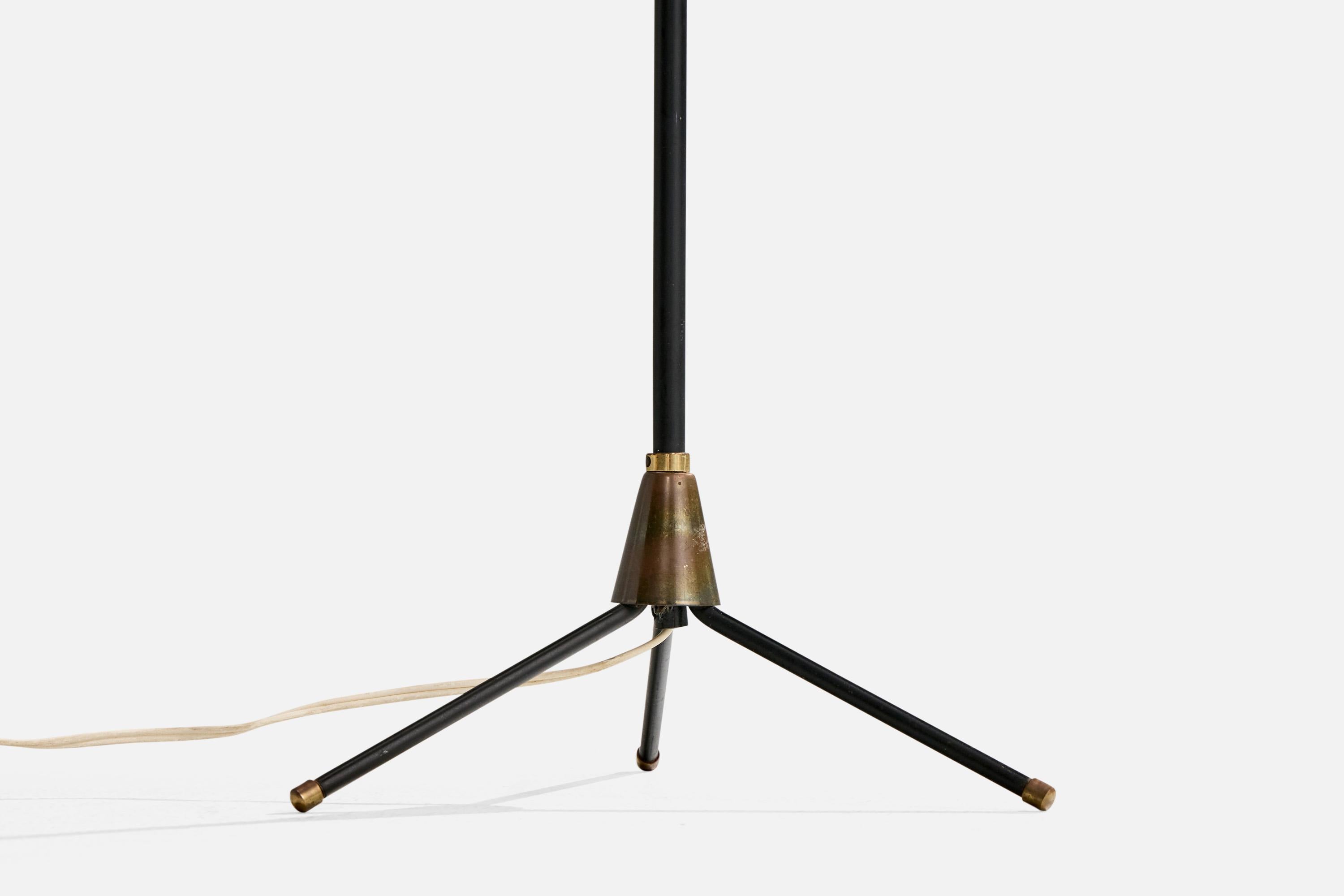 Dänischer Designer, Stehleuchte, Messing, Metall, Stoff, Dänemark, 1960er im Angebot 2
