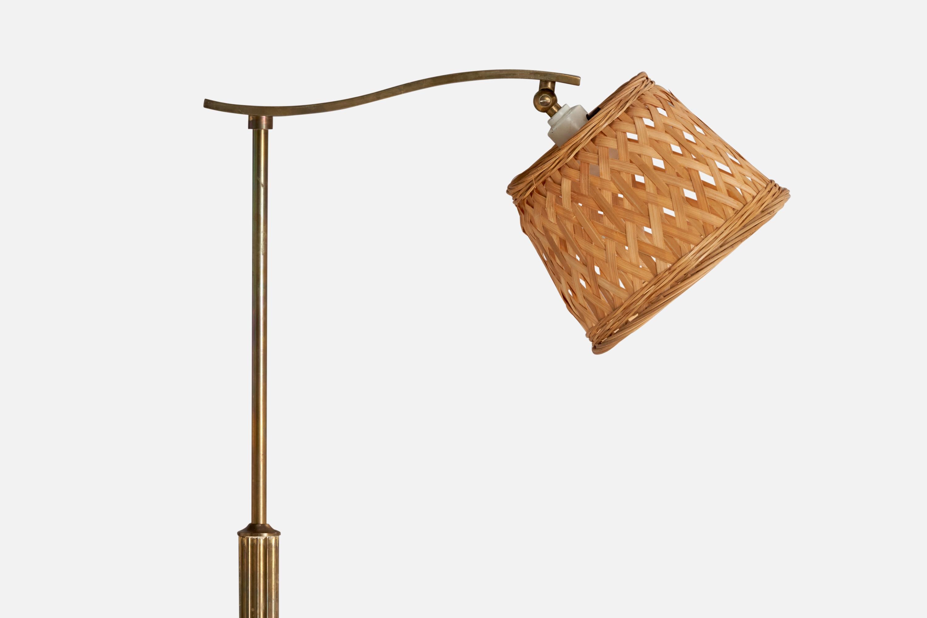 Dänische Designerin, Stehlampe, Messing, Rattan, Dänemark, 1930er Jahre (Skandinavische Moderne) im Angebot