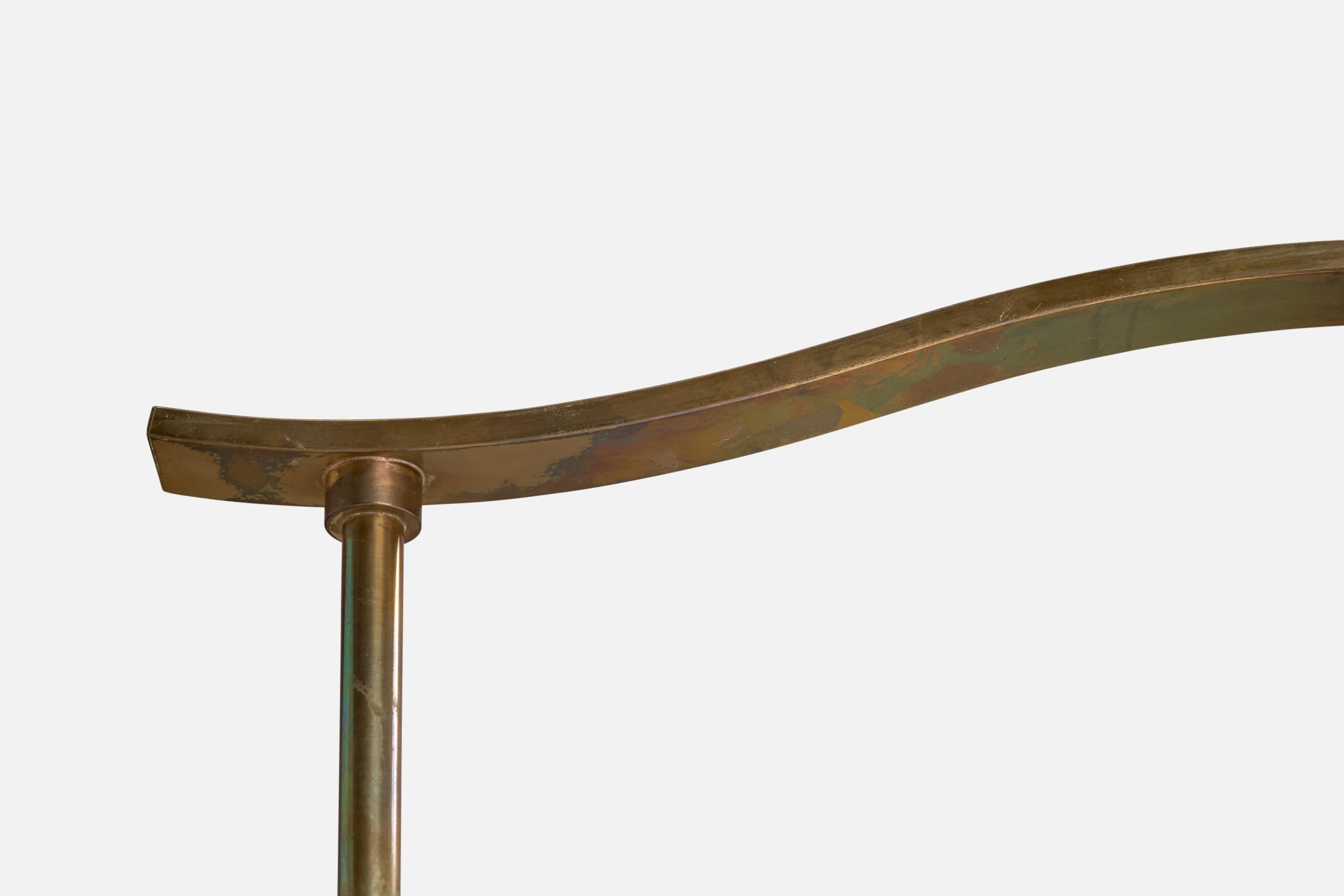 Dänische Designerin, Stehlampe, Messing, Rattan, Dänemark, 1930er Jahre (Mitte des 20. Jahrhunderts) im Angebot