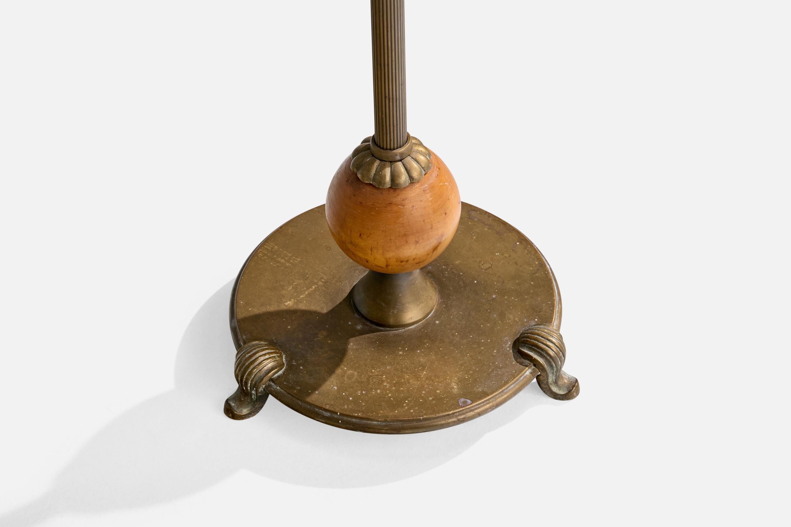 Laiton Lampadaire de designer danois, laiton, Wood, parchemin, Danemark, années 1920 en vente