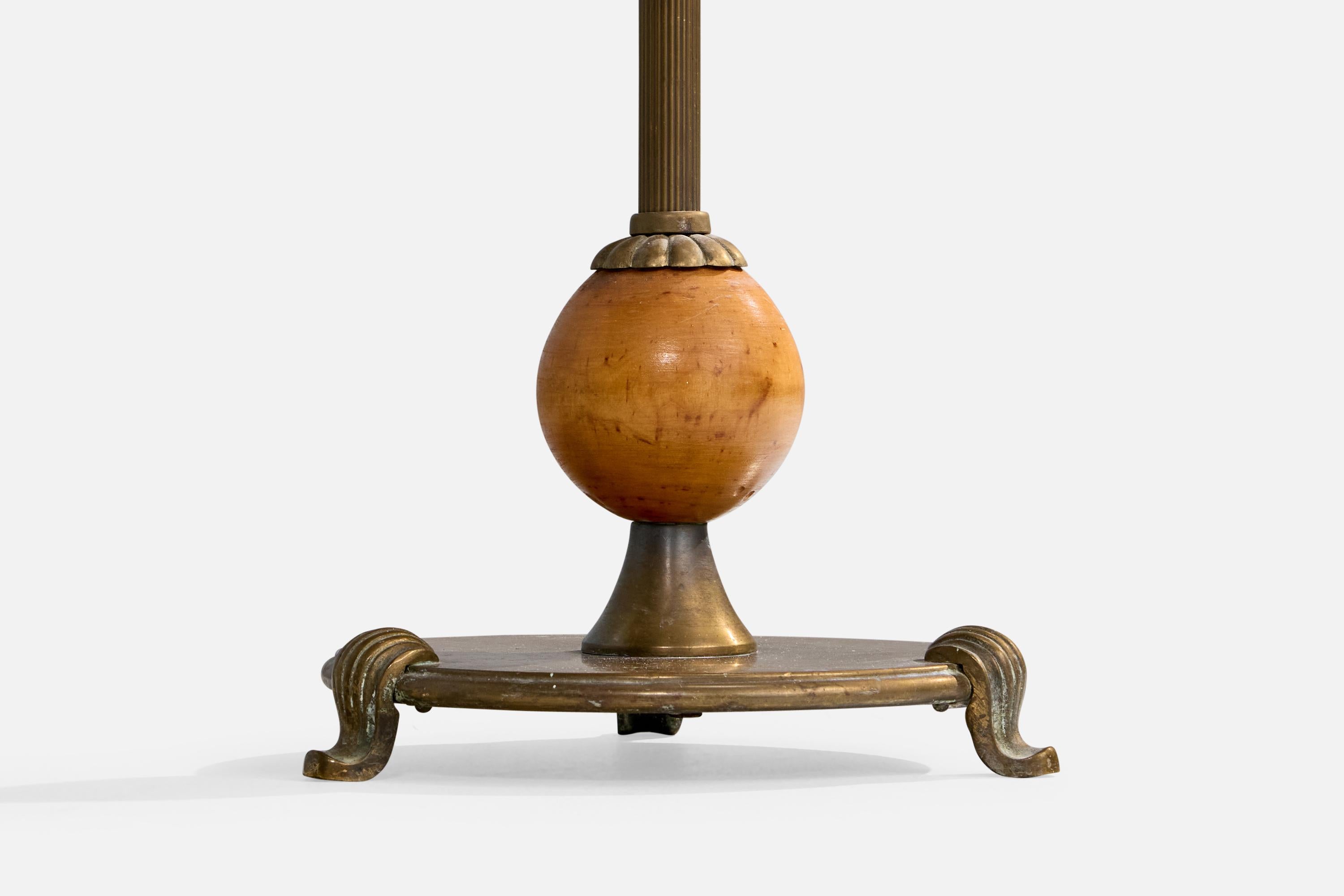 Lampadaire de designer danois, laiton, Wood, parchemin, Danemark, années 1920 en vente 1