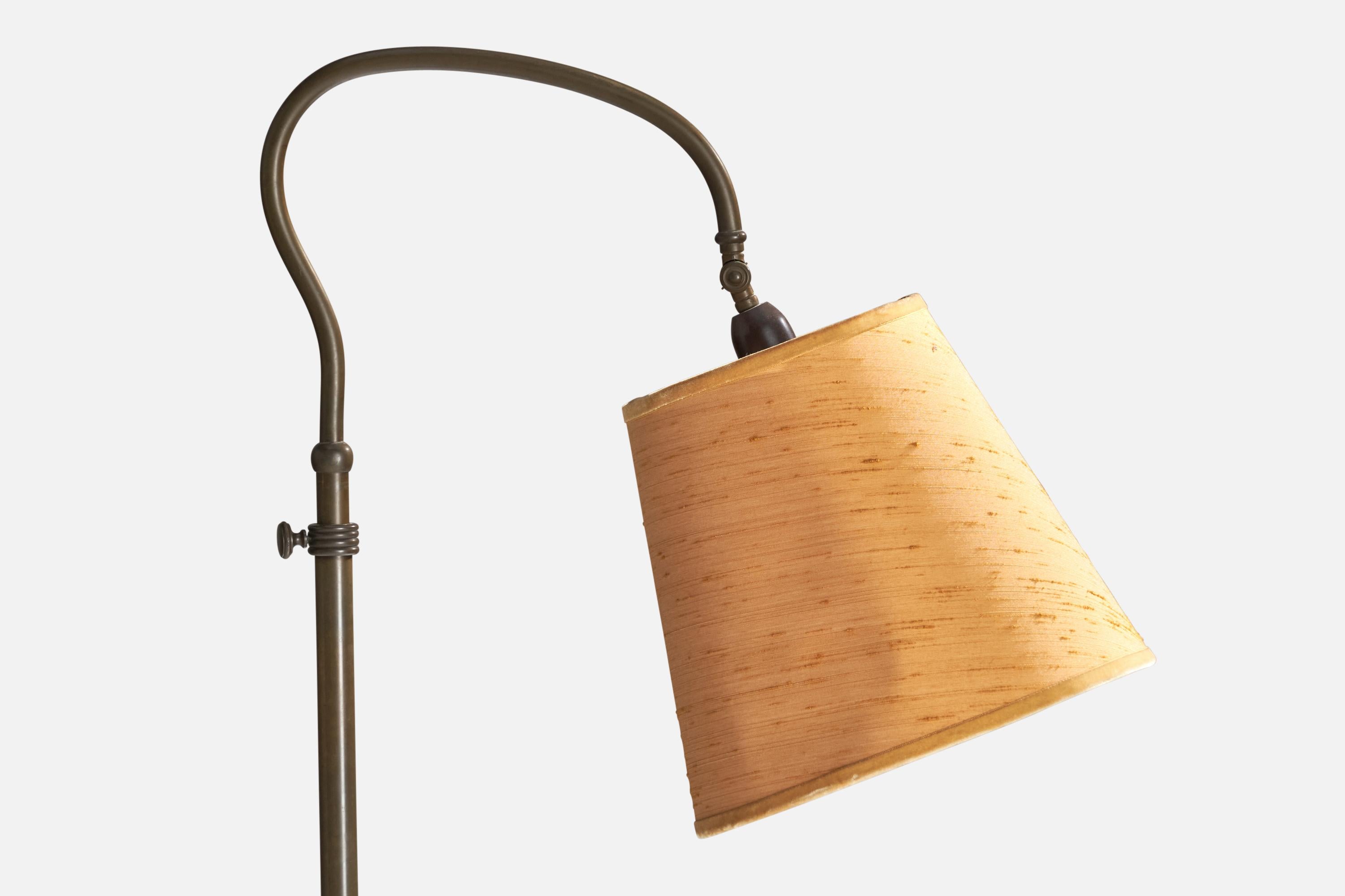 Art Déco Designer danese, lampada da terra, bronzo, tessuto, Danimarca, anni '20 in vendita