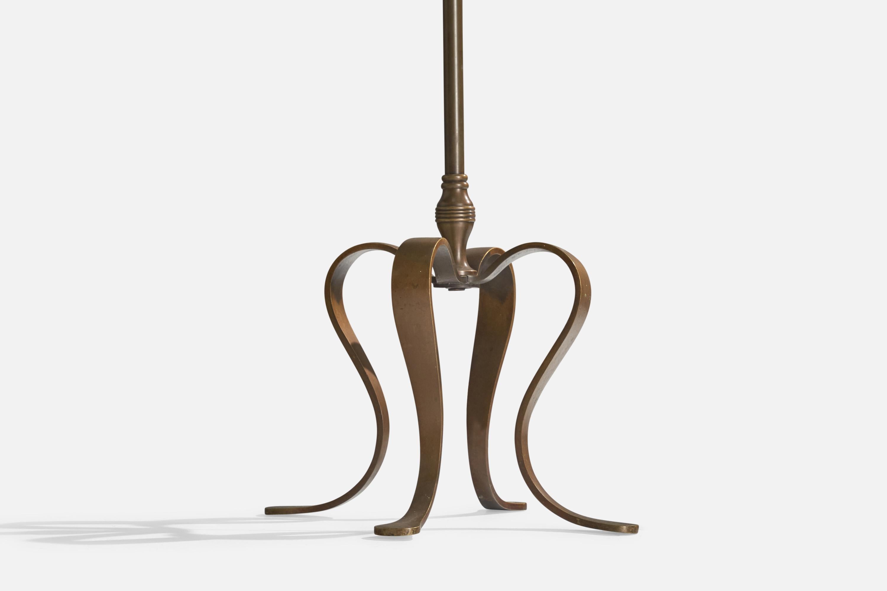 Bronzo Designer danese, lampada da terra, bronzo, tessuto, Danimarca, anni '20 in vendita