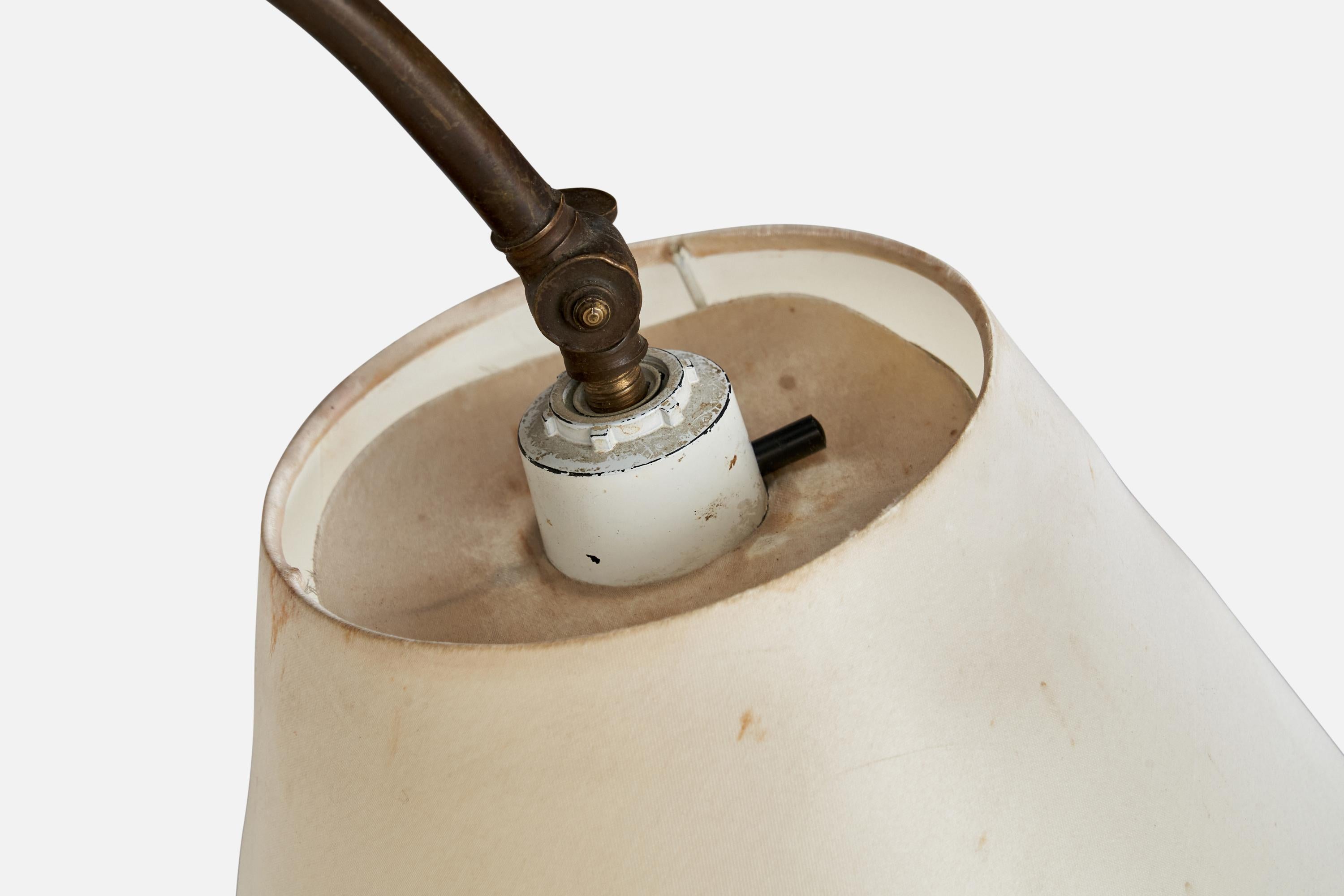 Dänische Designerin, Stehlampe, Bronze, Stoff, Dänemark, 1930er Jahre im Angebot 1