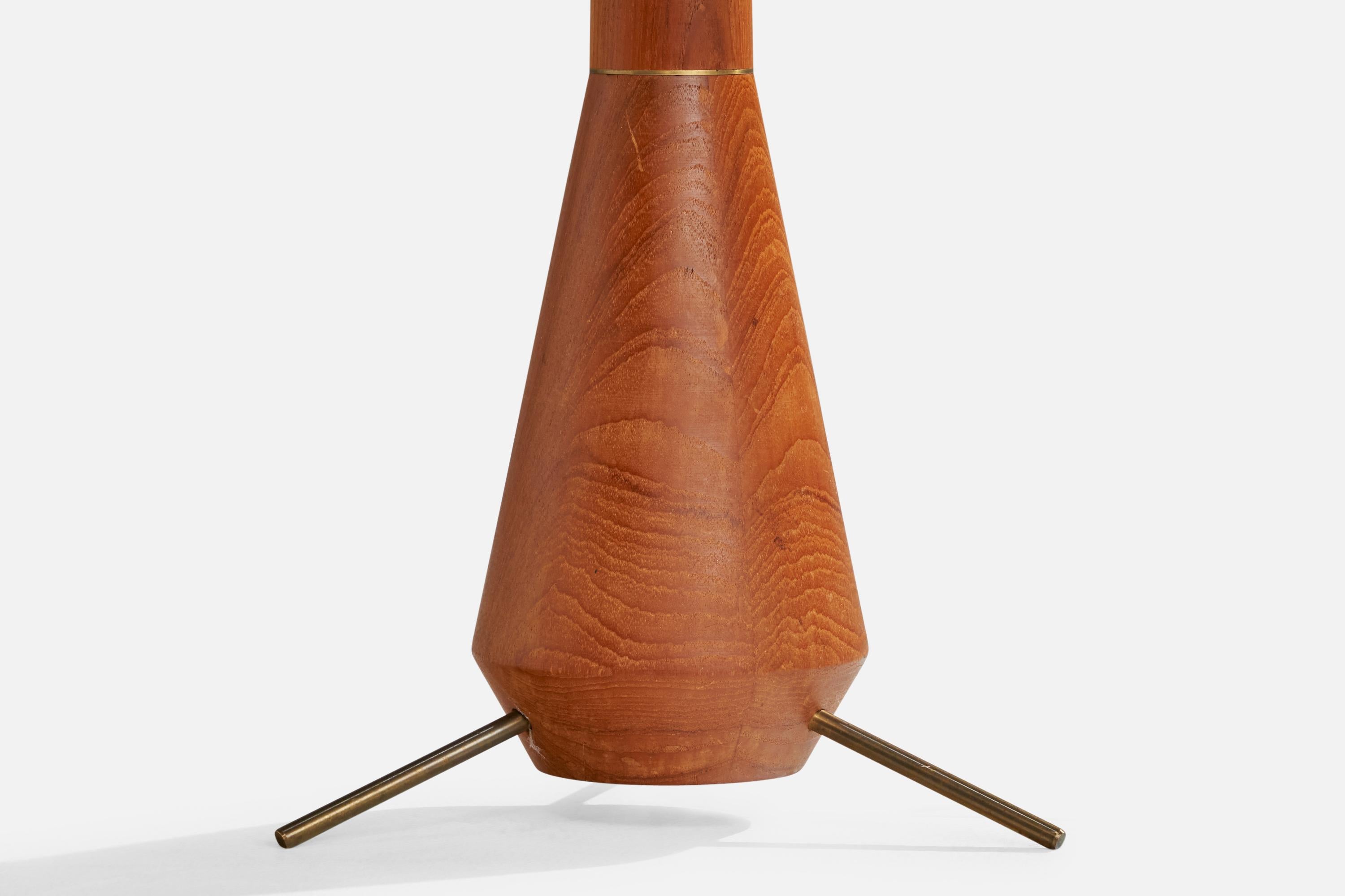 Ottone Lampada da terra di design danese, teak, ottone, tessuto, Danimarca, anni '50 in vendita
