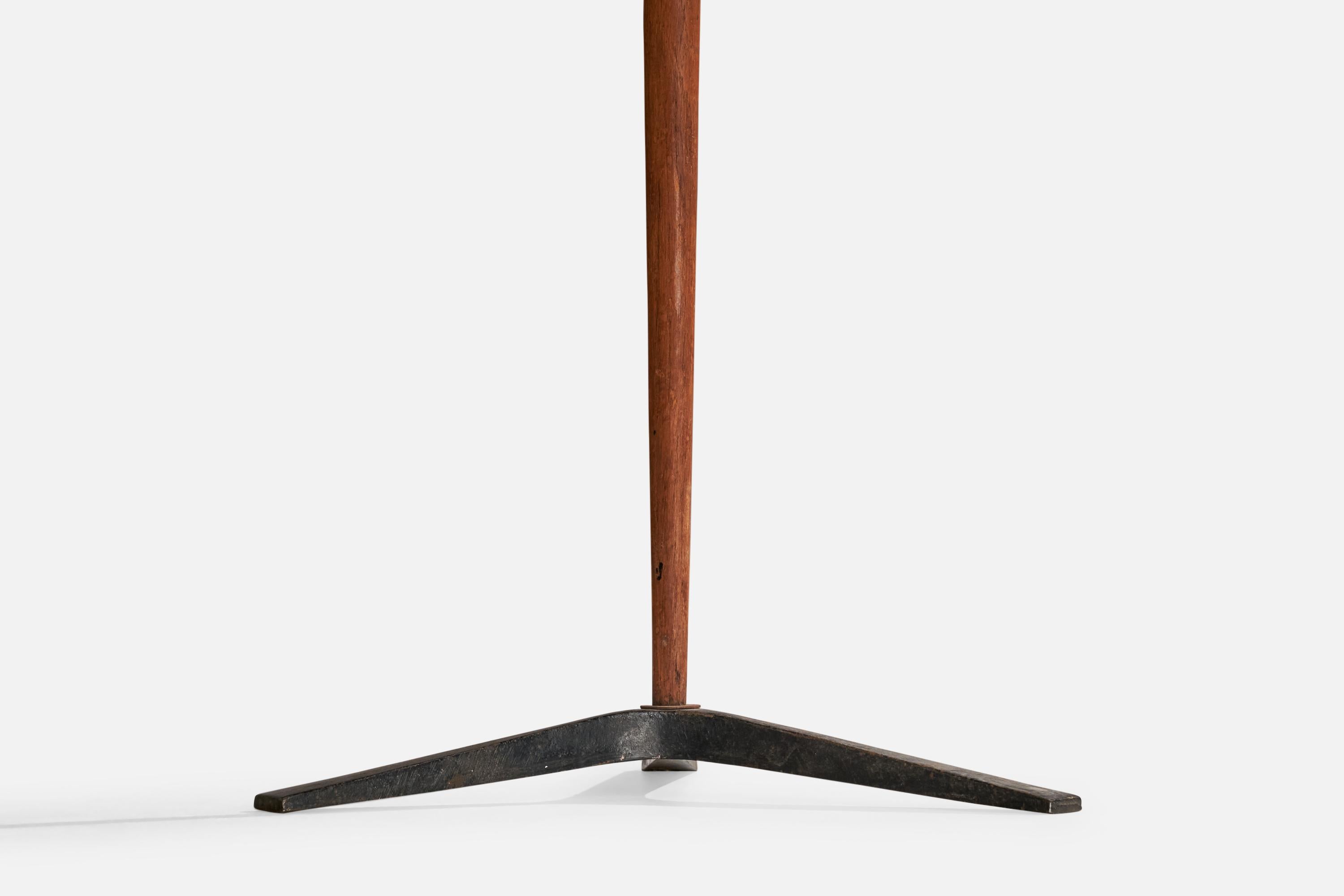 Tessuto Lampada da terra di design danese, teak, ferro, tessuto, Danimarca, anni '50 in vendita