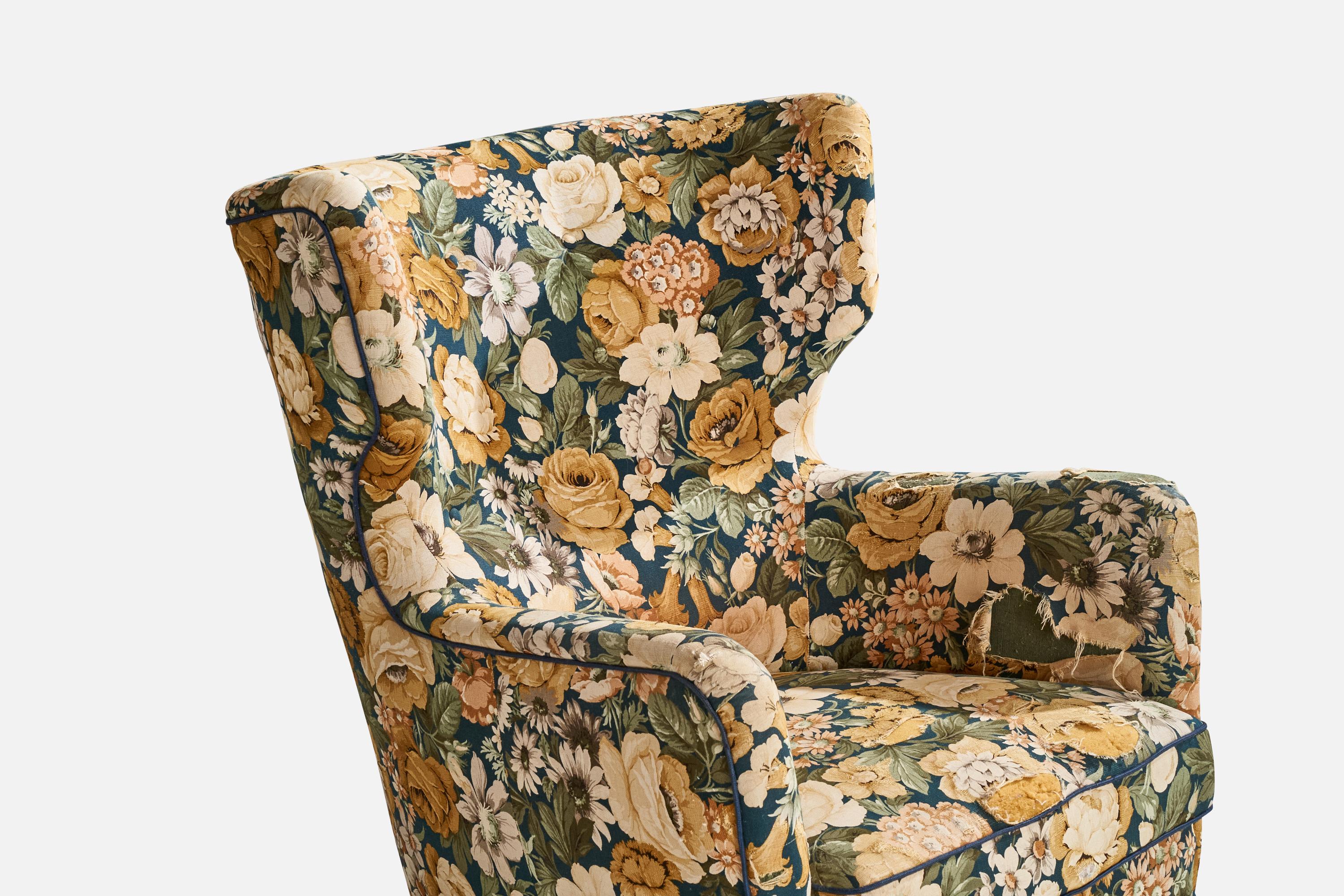Danish Designer, Lounge Chair, Fabric, Wood, Denmark, 1940s For Sale 5