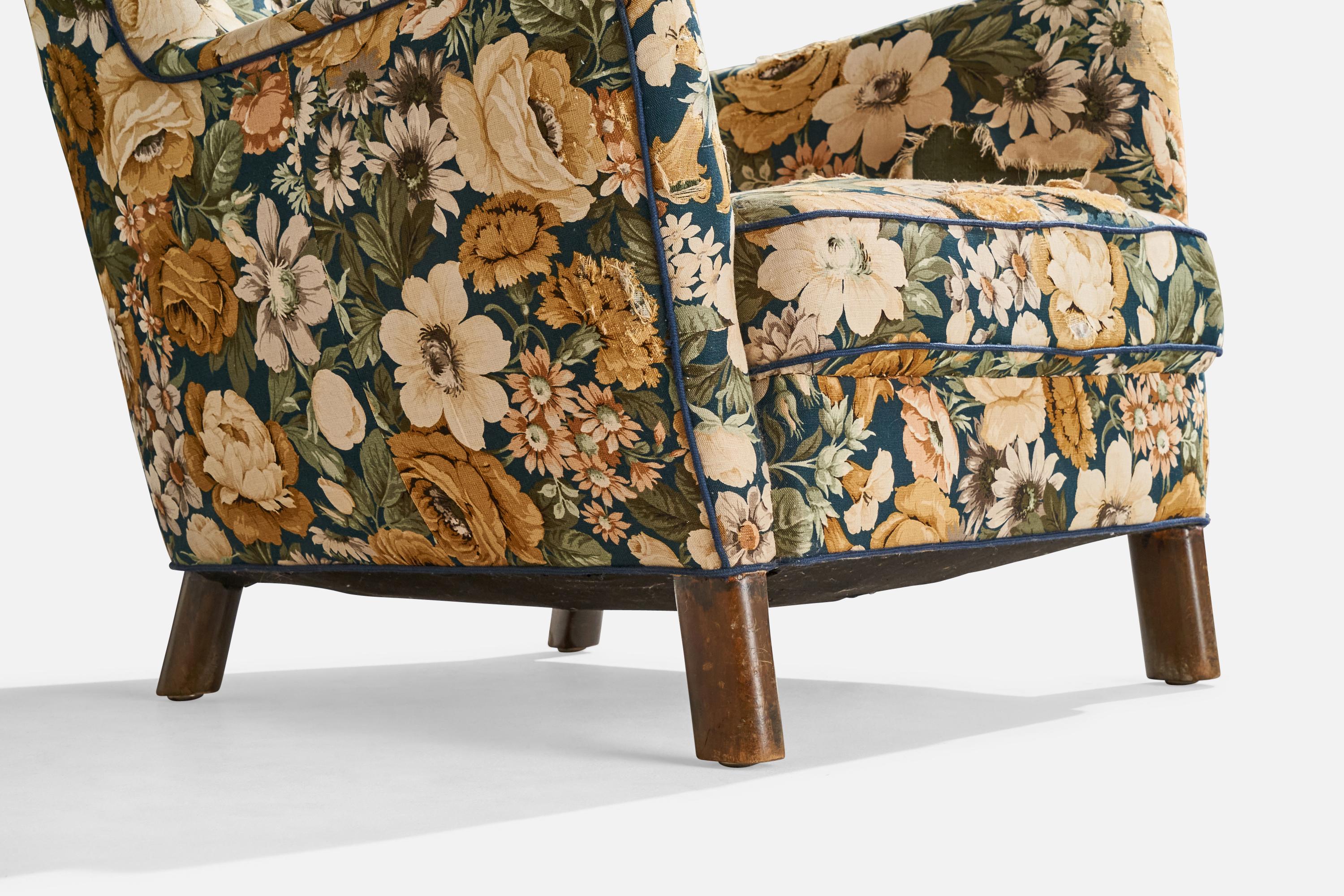 Danish Designer, Lounge Chair, Fabric, Wood, Denmark, 1940s For Sale 1