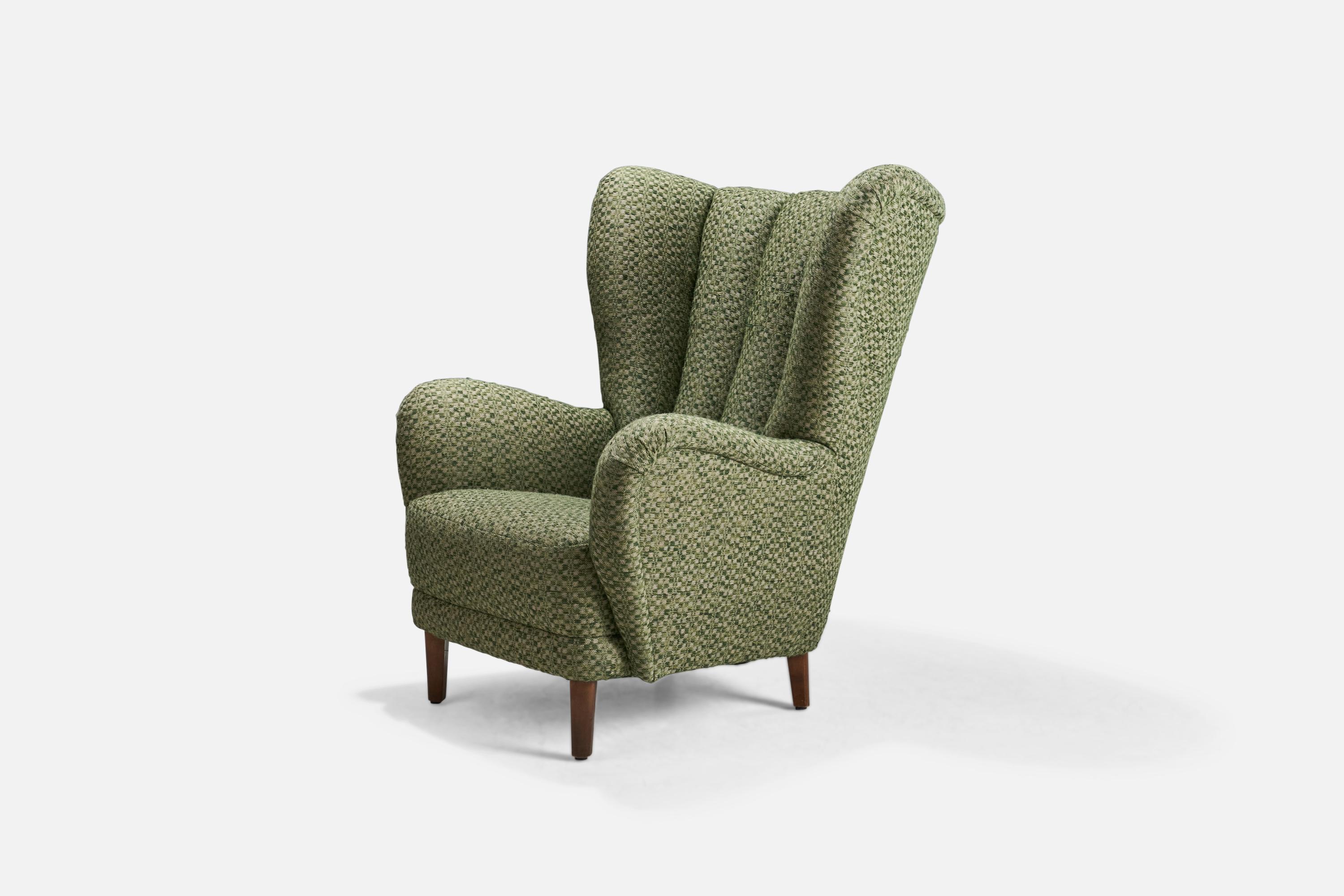 Chaise longue en bois et tissu vert conçue et fabriquée par un designer danois, Danemark, années 1940.