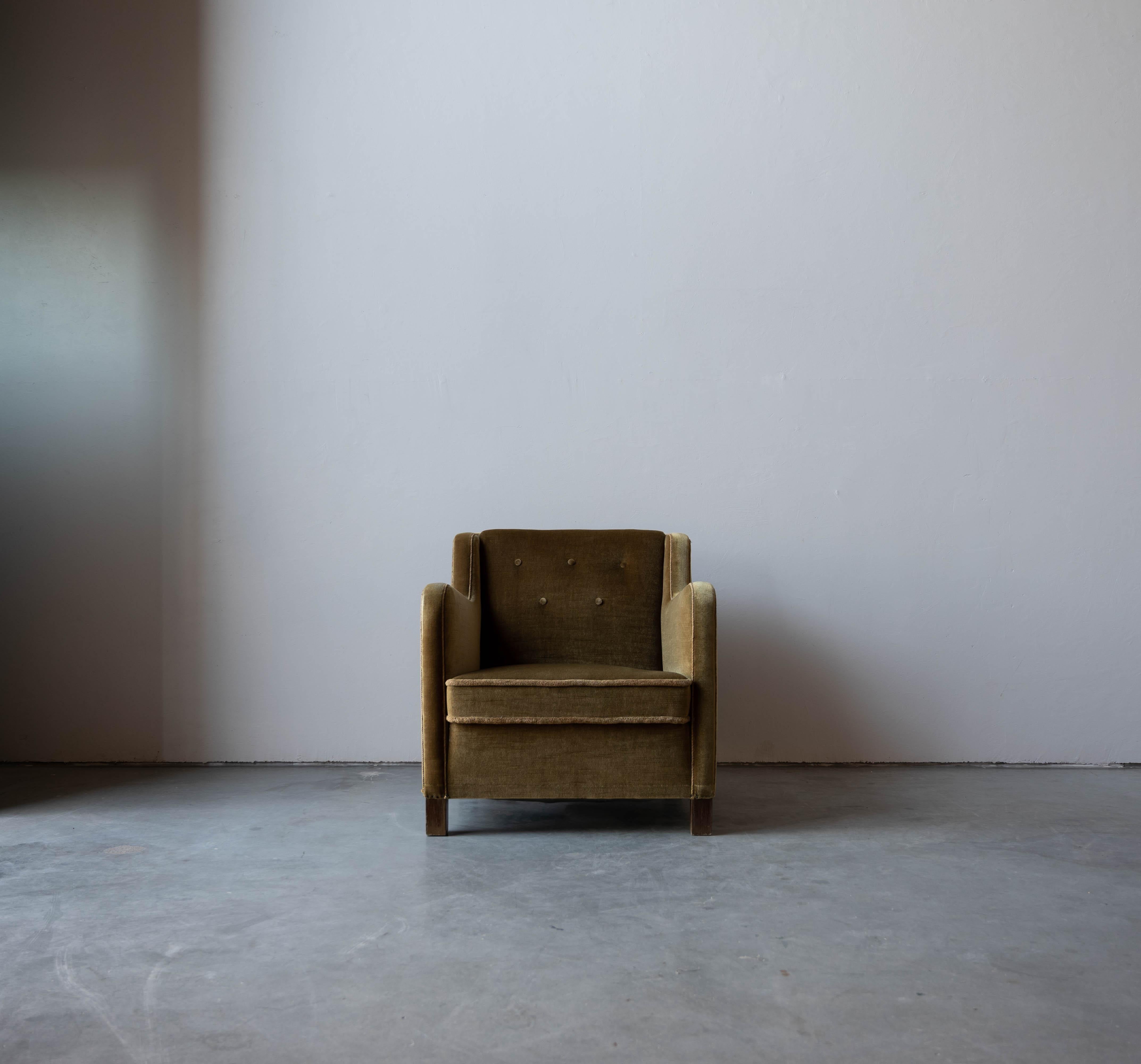 Danish Designer, Lounge Chair, Velvet, Wood, Denmark, 1940s In Fair Condition In High Point, NC