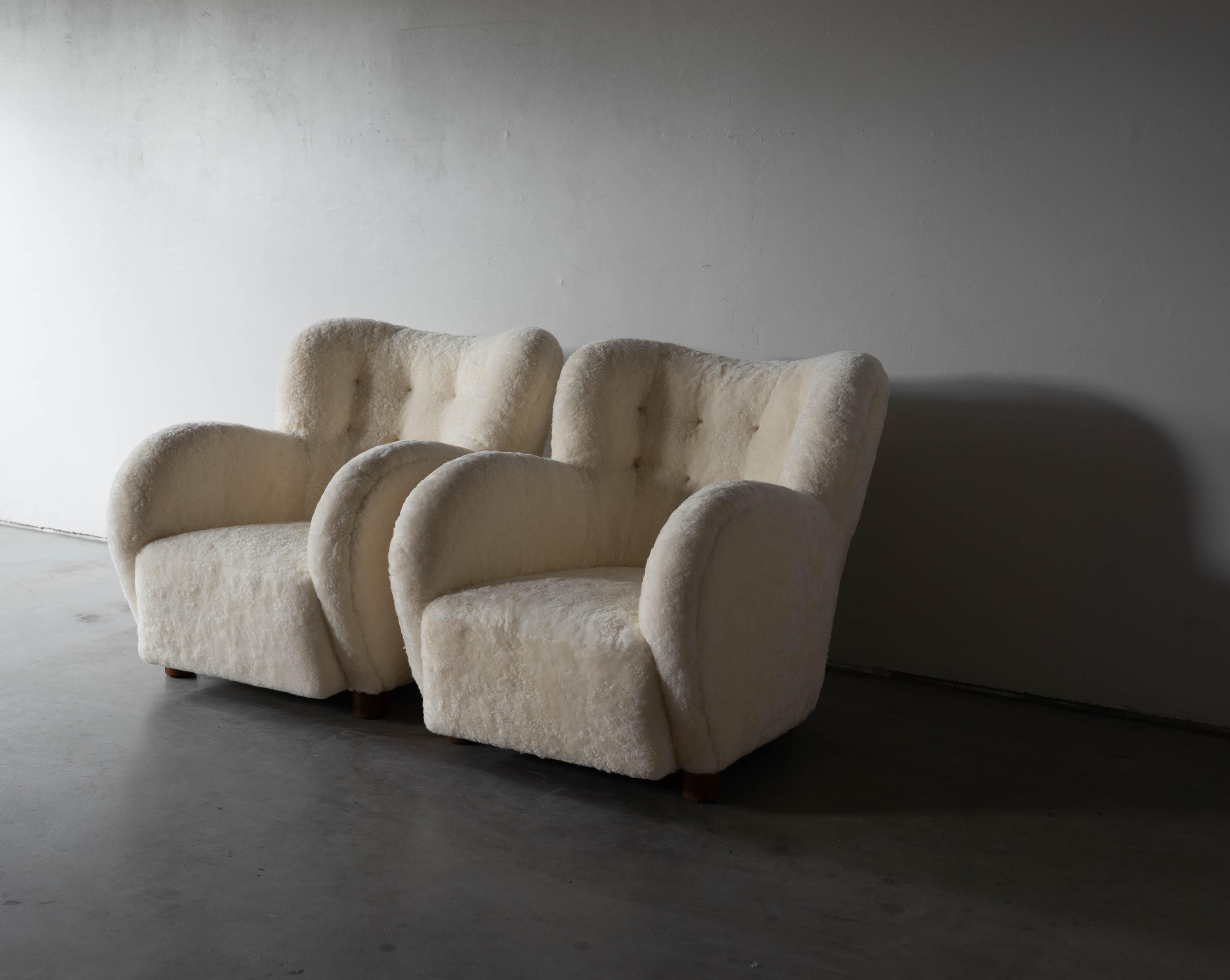 Danish Designer, Lounge Chairs, White Shearling, Wood, Denmark, 1940s In Good Condition In High Point, NC