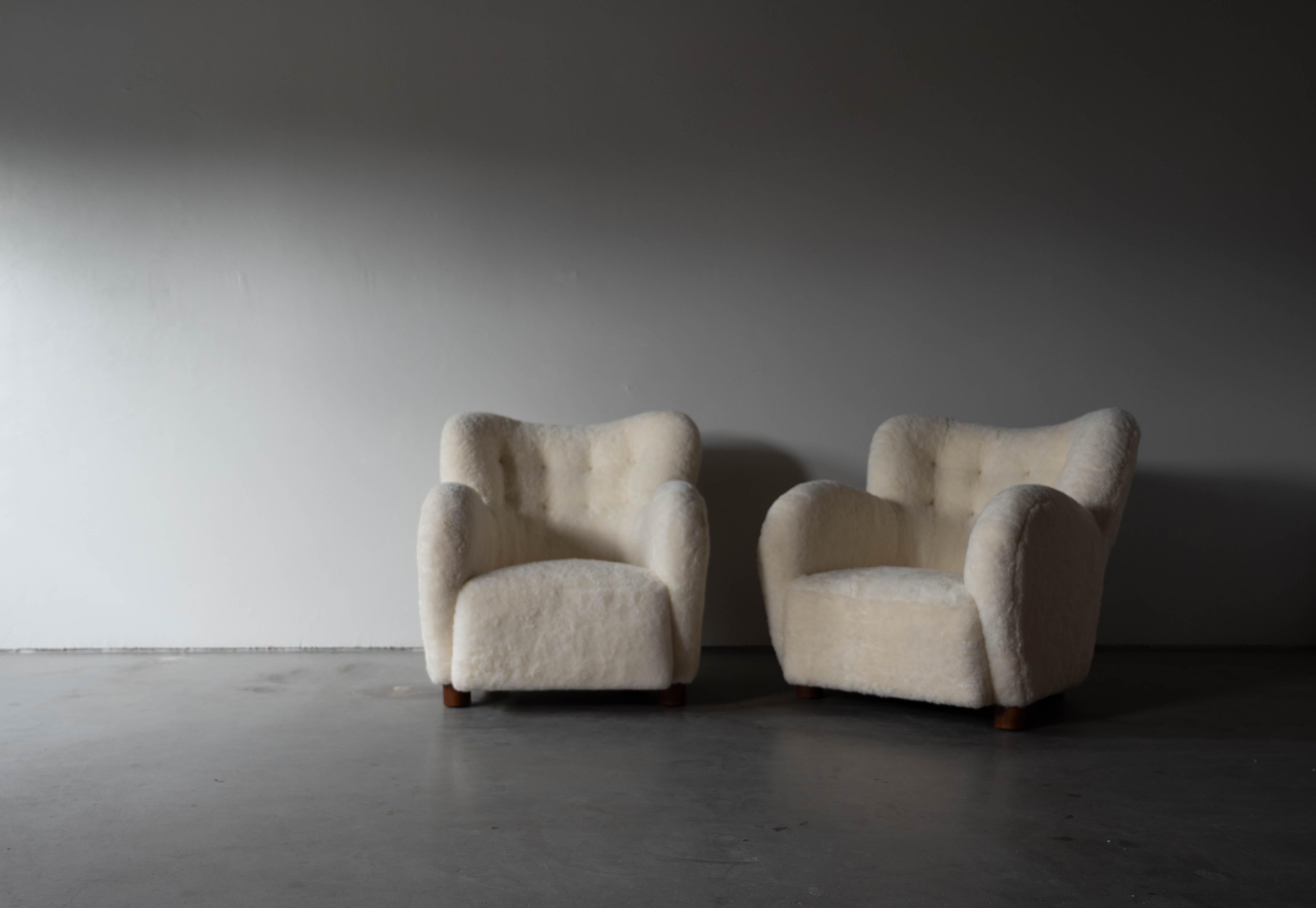 Sheepskin Danish Designer, Lounge Chairs, White Shearling, Wood, Denmark, 1940s