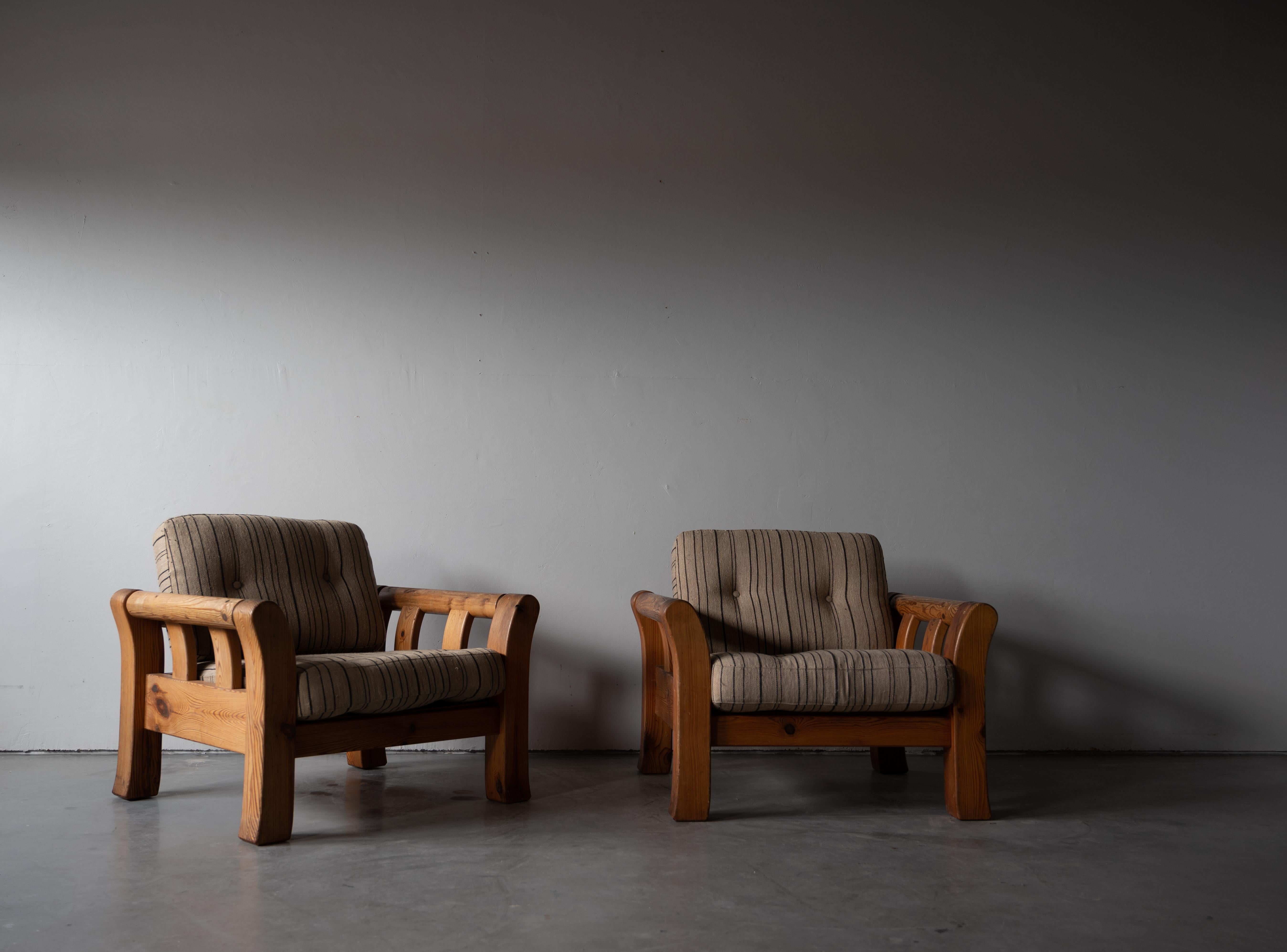 Danish Designer, Modernist Lounge Chairs, Solid Pine, Fabric, Denmark, 1970s For Sale 6