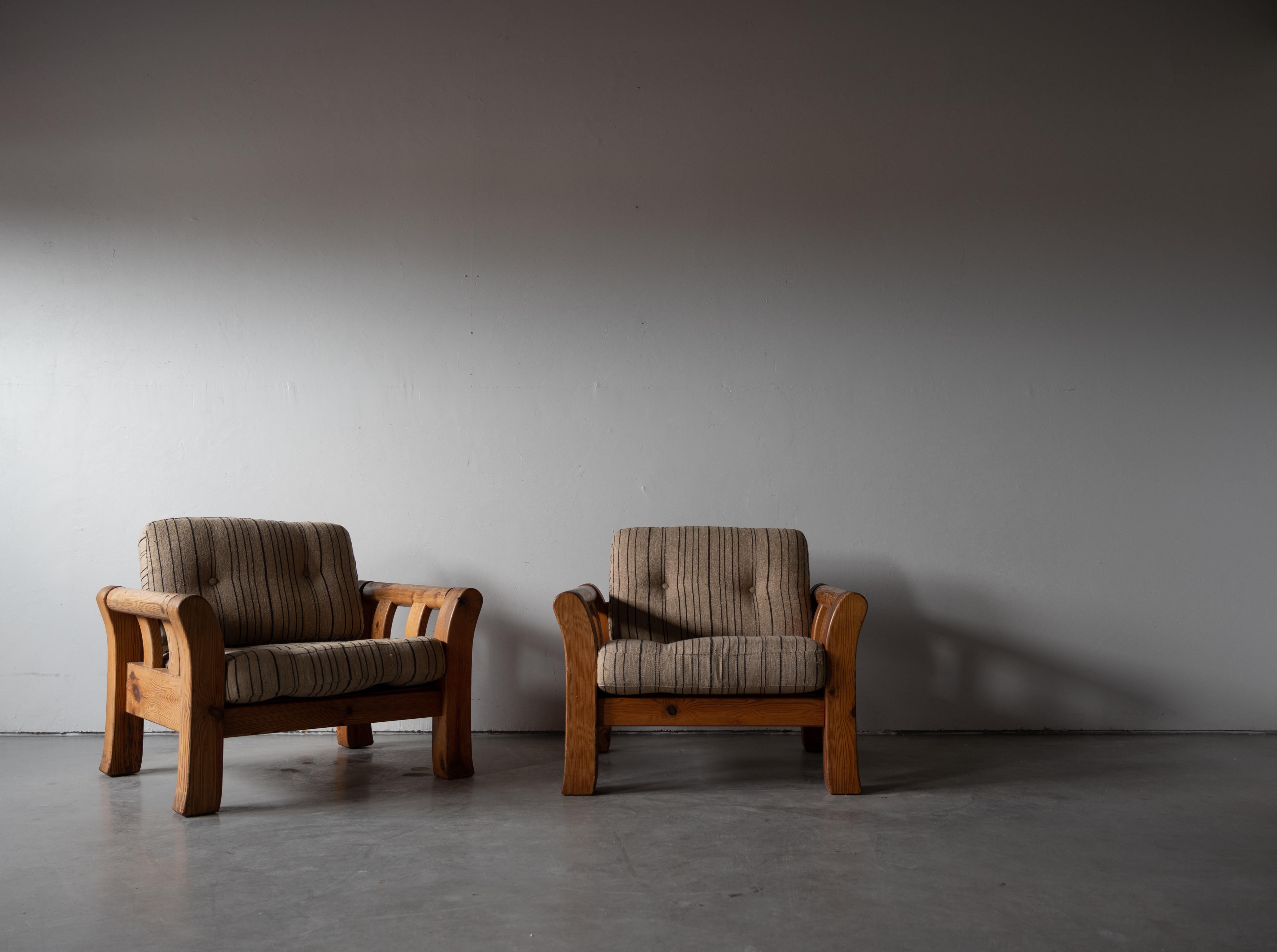 Danish Designer, Modernist Lounge Chairs, Solid Pine, Fabric, Denmark, 1970s For Sale 7