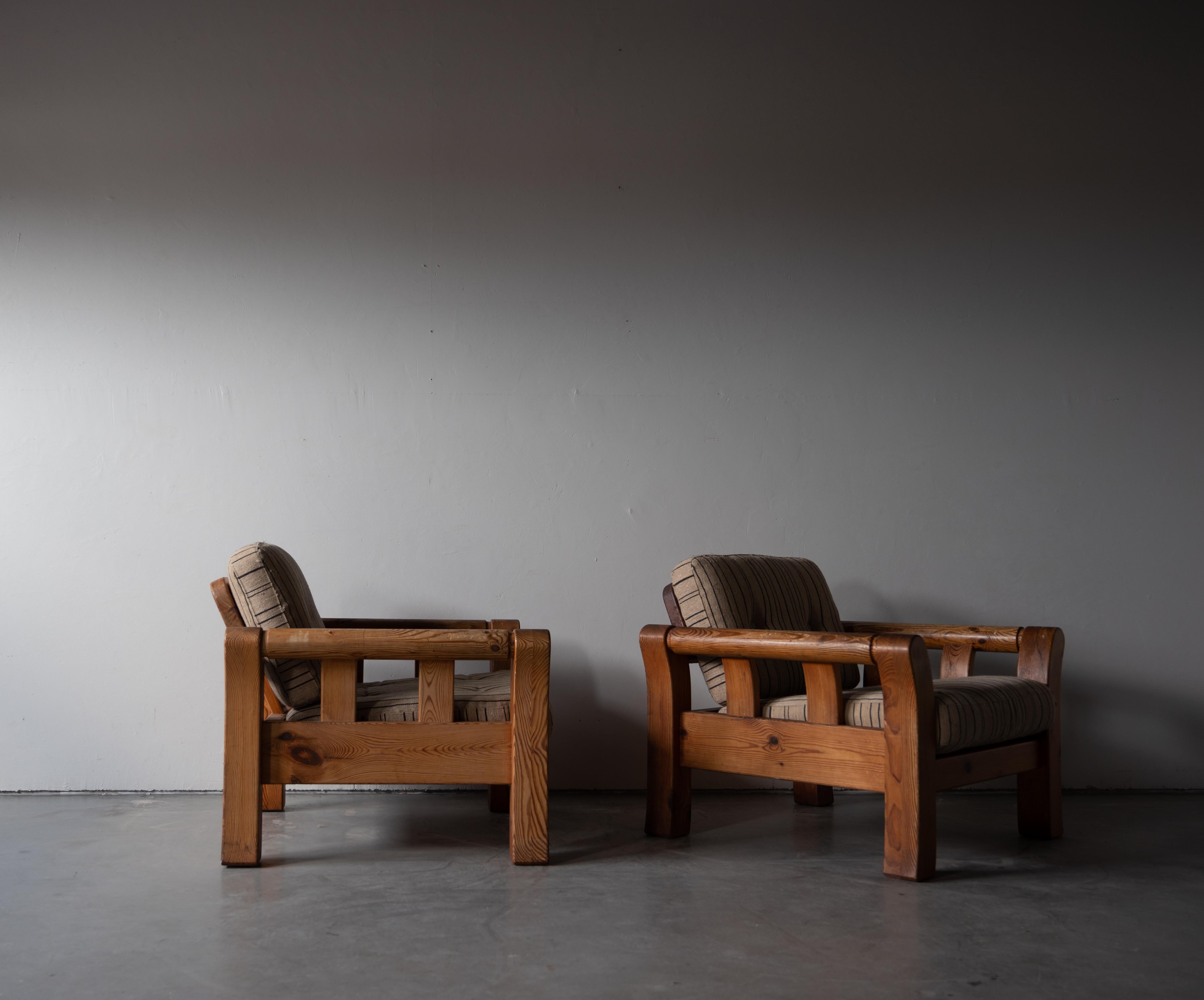 Designer danois, fauteuils de salon modernistes en pin massif, tissu, Danemark, 1970 en vente 5