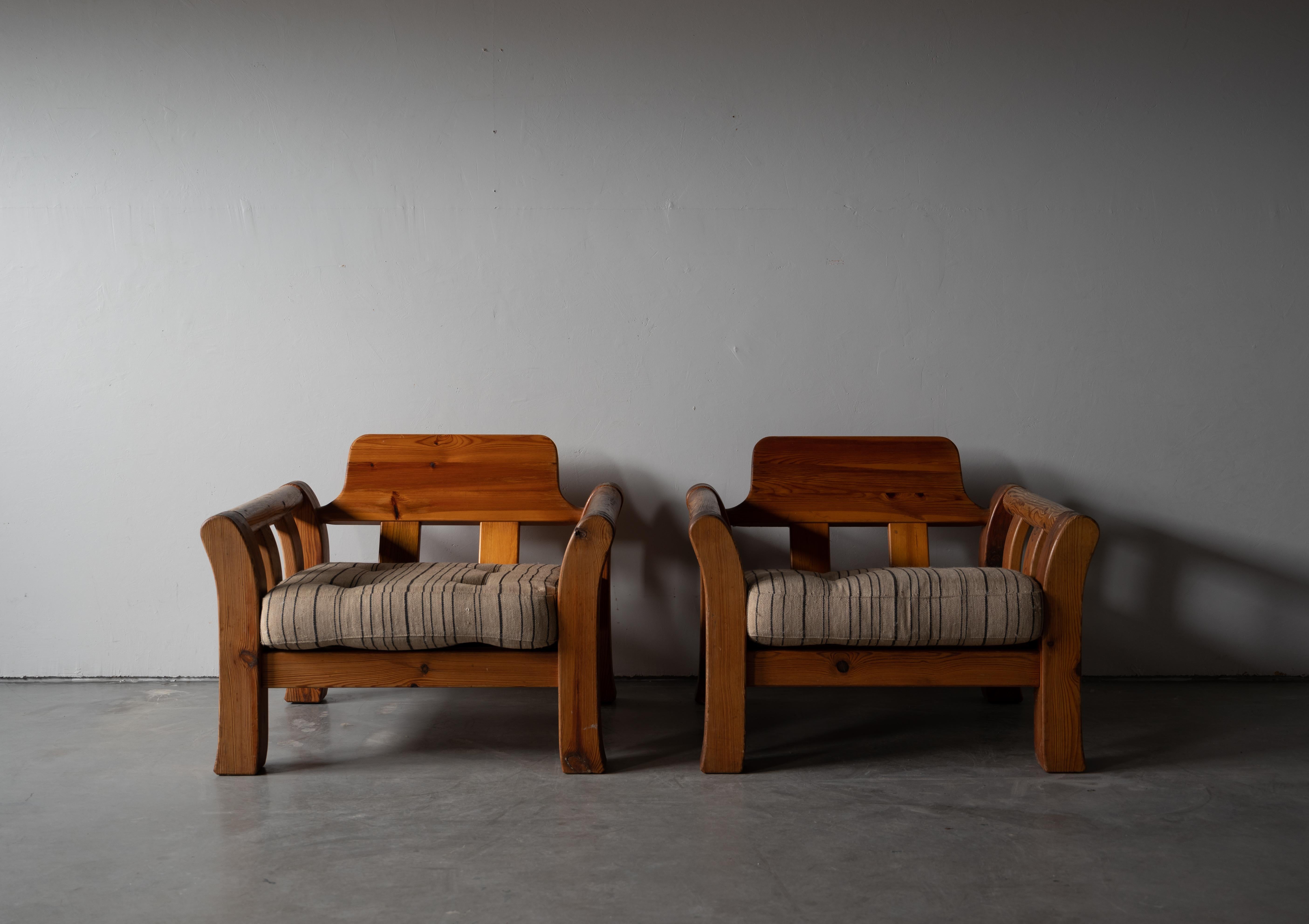 Danish Designer, Modernist Lounge Chairs, Solid Pine, Fabric, Denmark, 1970s For Sale 13