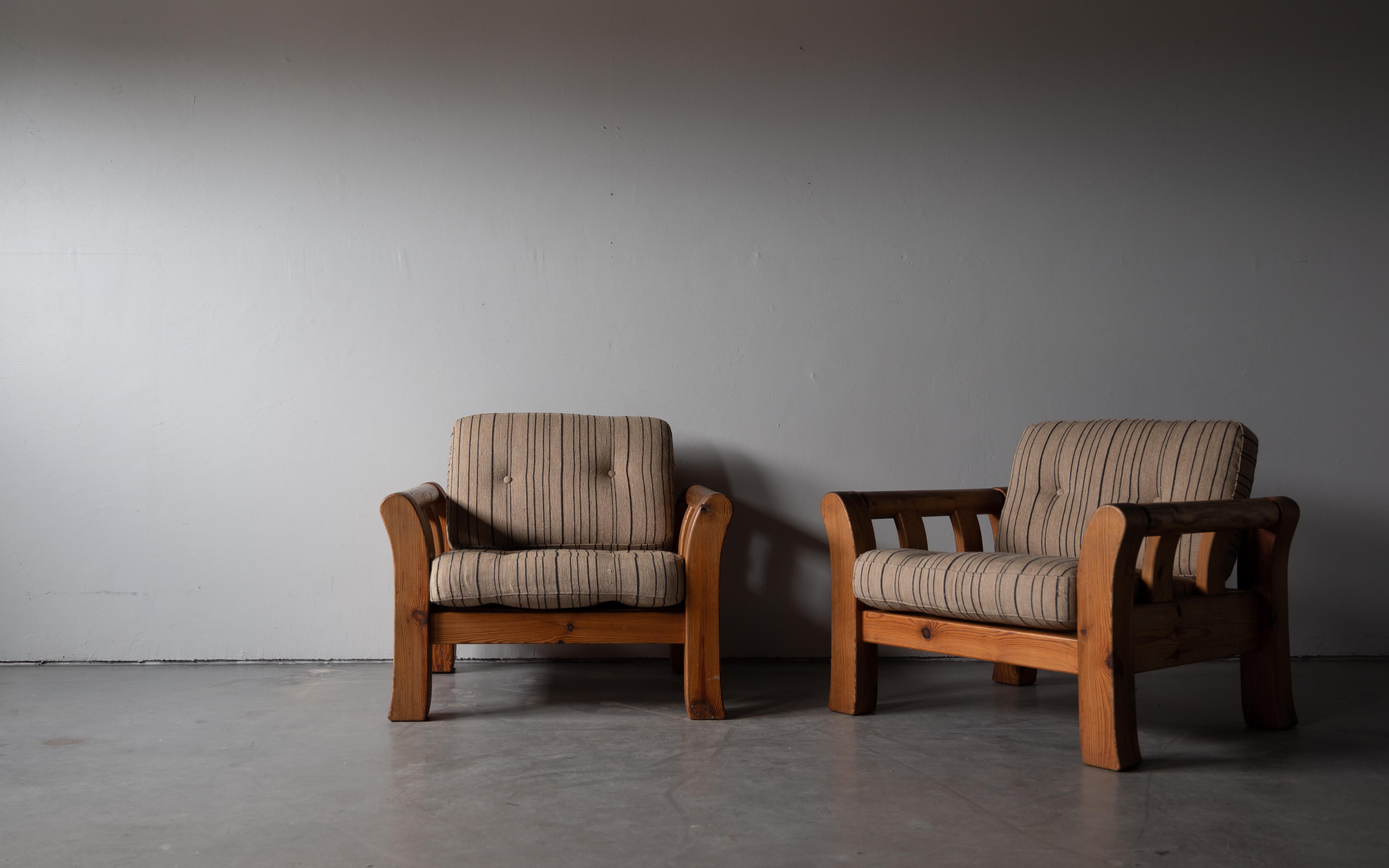 Late 20th Century Danish Designer, Modernist Lounge Chairs, Solid Pine, Fabric, Denmark, 1970s For Sale
