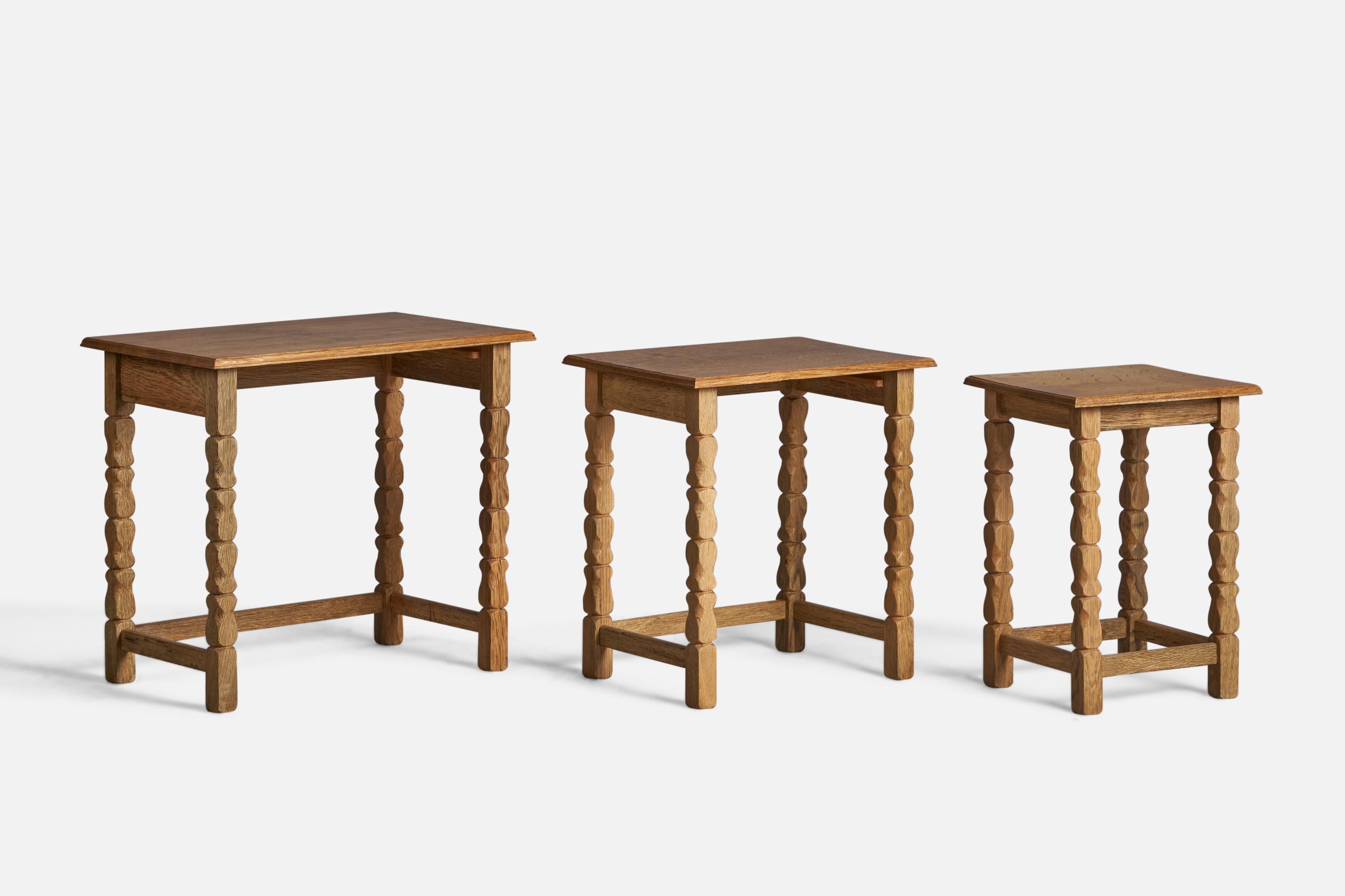 Danish Designer, Nesting Tables, Oak, Denmark, 1960s In Good Condition For Sale In High Point, NC