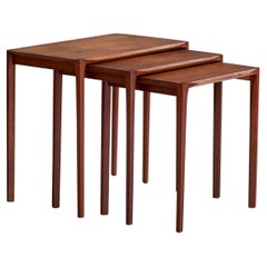 Dänische Designerin, Schachteltische, Teakholz, Dänemark, 1950er Jahre