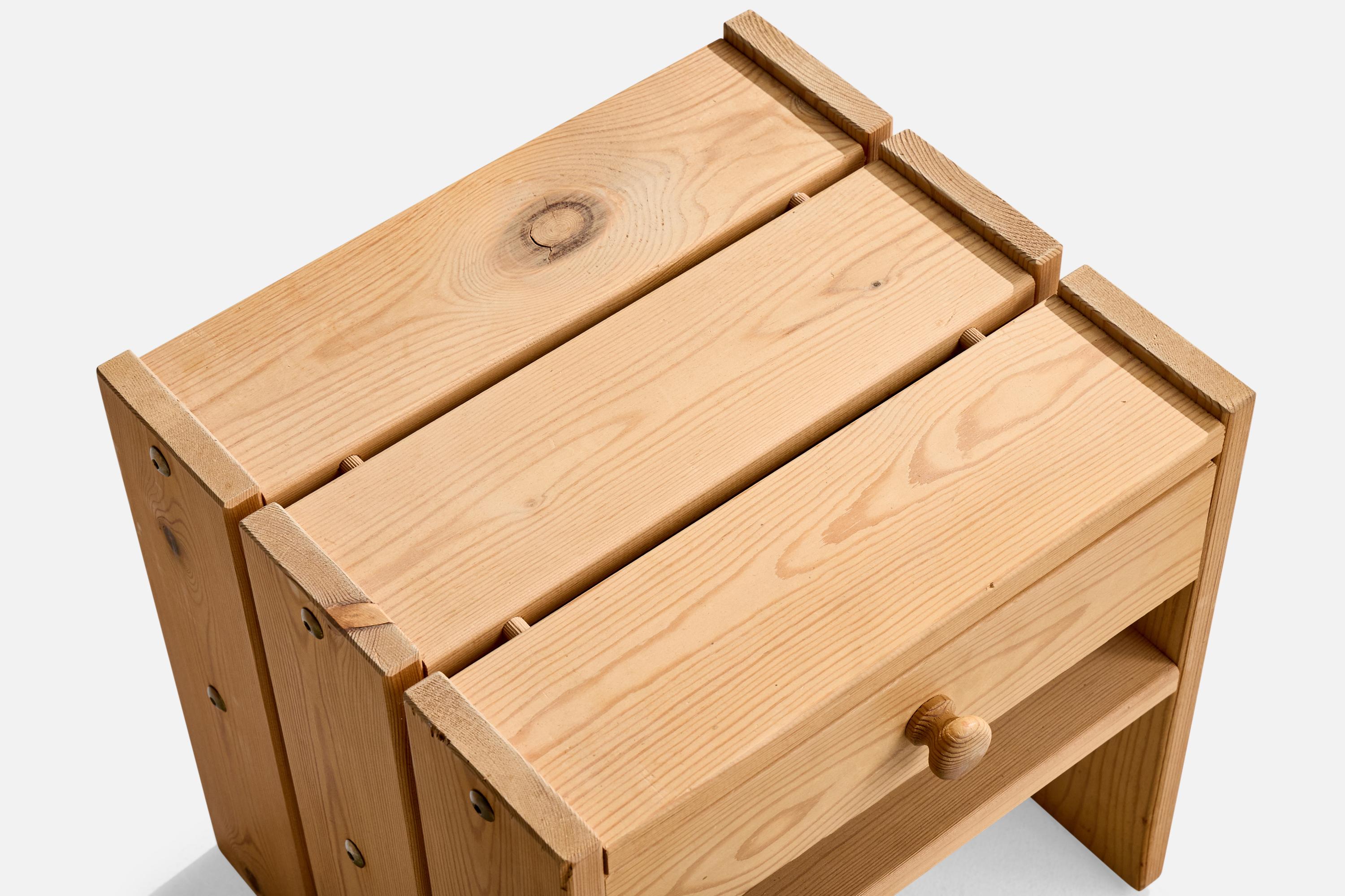 Danish Designer, Nighstands, Pine, Denmark, 1970s For Sale 4