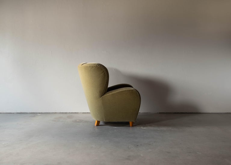 Danish Designer, Organic Lounge Chair, Velvet, Wood, Denmark, 1940s For Sale 1