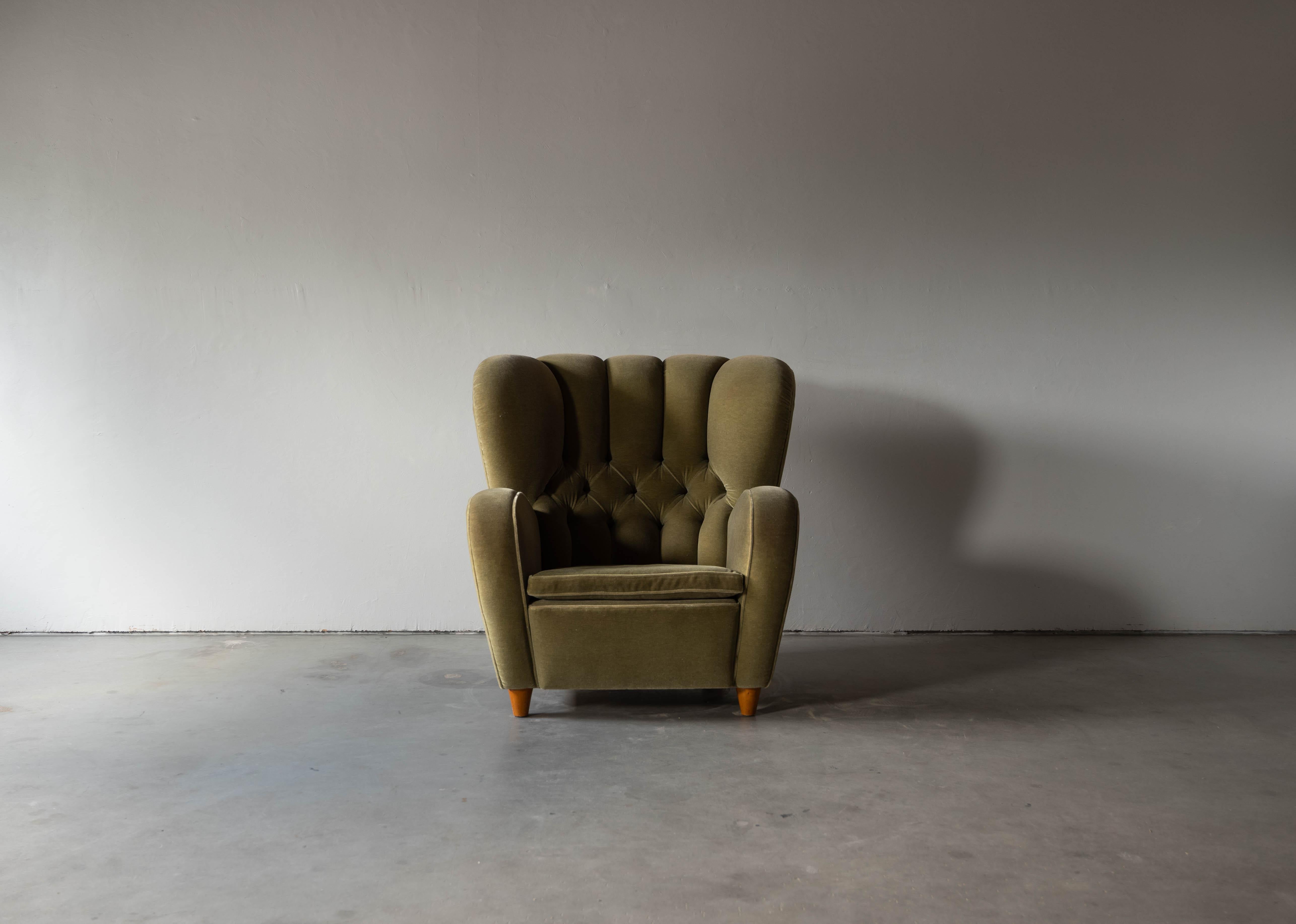 Danish Designer, Organic Lounge Chair, Velvet, Wood, Denmark, 1940s 3