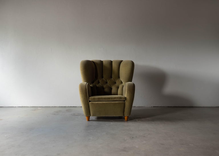 Danish Designer, Organic Lounge Chair, Velvet, Wood, Denmark, 1940s For Sale 3
