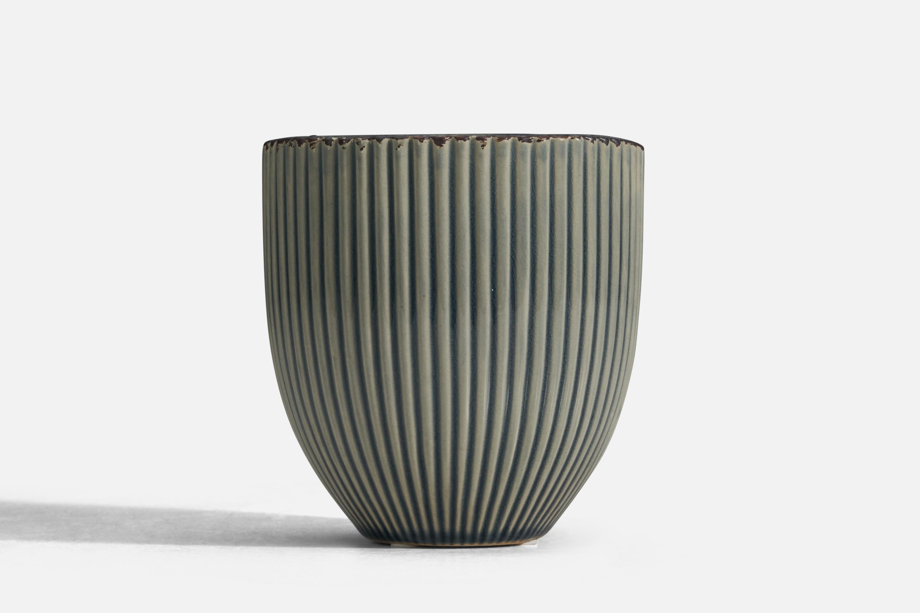 Danish Designer, Pot or Vase, Grey Glazed Stoneware, Denmark, 1940s In Good Condition In High Point, NC