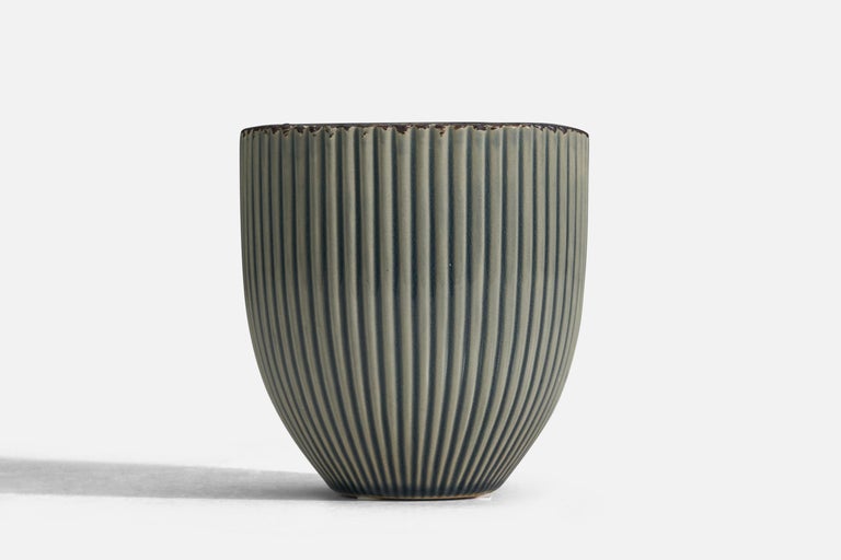 Danish Designer, Pot or Vase, Grey Glazed Stoneware, Denmark, 1940s In Good Condition In West Palm Beach, FL