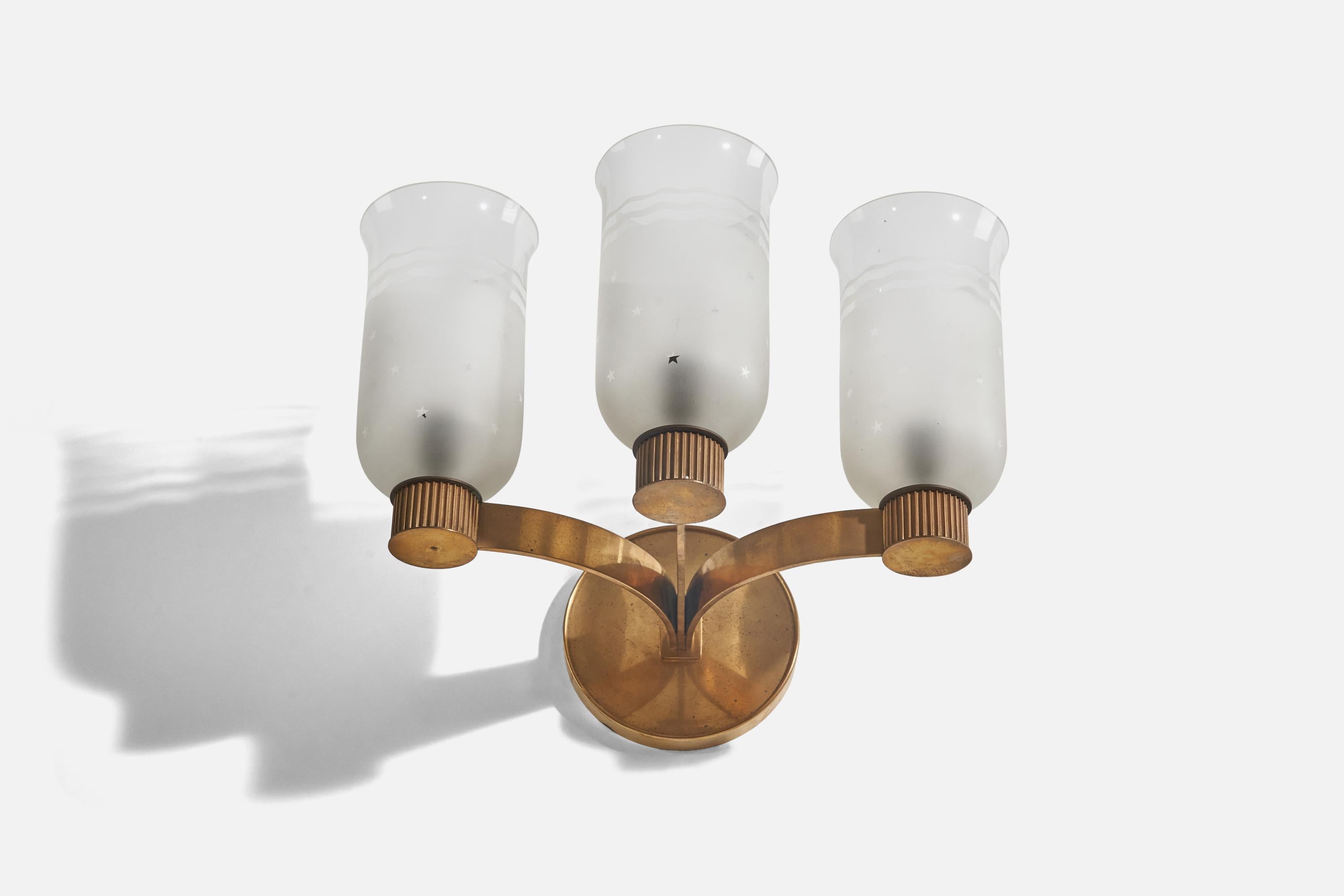 A brass and glass sconce designed and produced in Denmark, 1930s. 

Dimensions of Back Plate (inches) : 7.75 x 7.75 x 0.90 (Height x Width x Depth).

Socket takes standard E-26 medium base bulb.
There is no maximum wattage stated on the fixture.