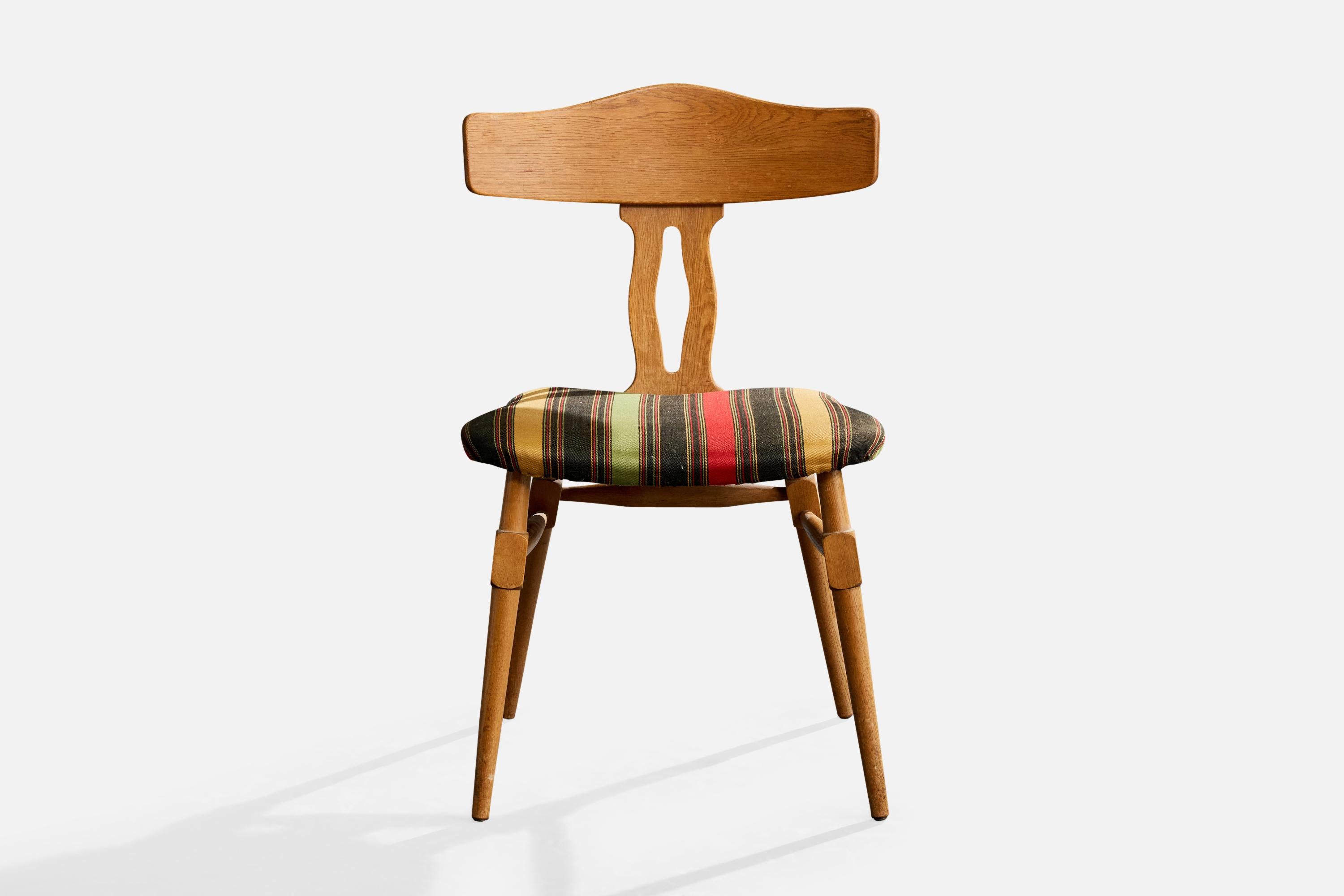 Danish Designer, Side Chair, Oak, Fabric, Denmark, 1950s (Moderne der Mitte des Jahrhunderts) im Angebot