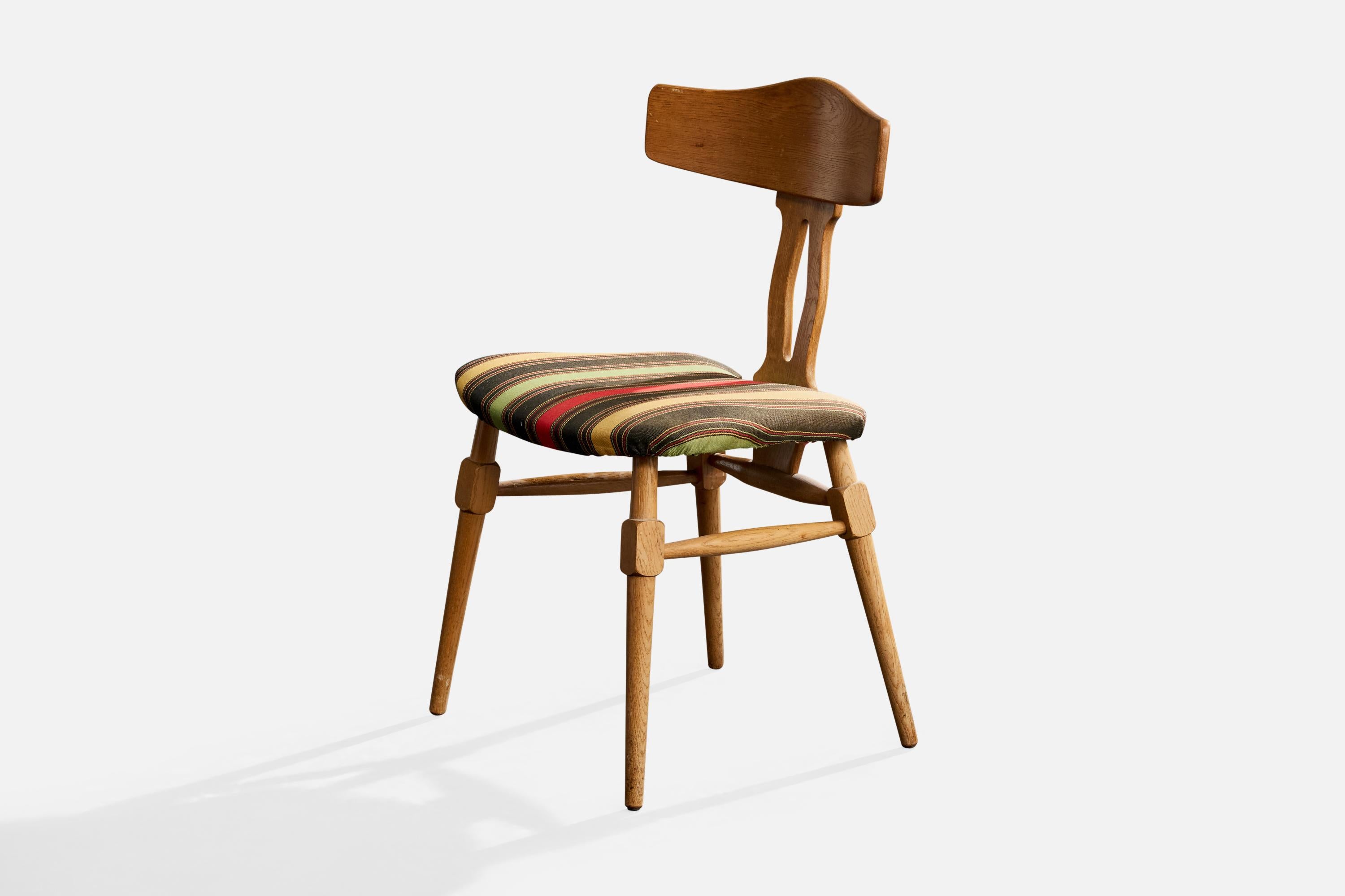 Danish Designer, Side Chair, Oak, Fabric, Denmark, 1950s (Dänisch) im Angebot