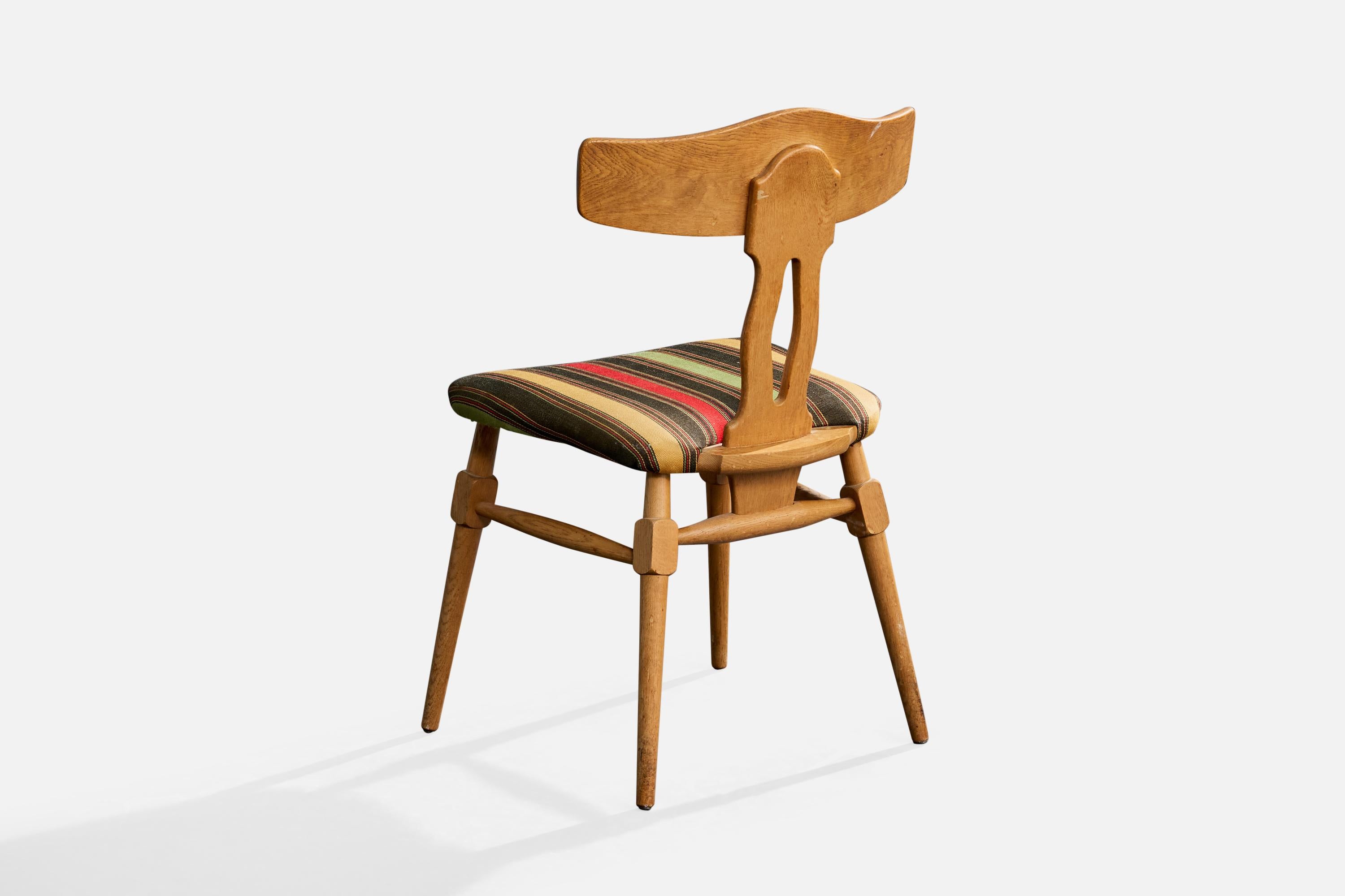 Danish Designer, Side Chair, Oak, Fabric, Denmark, 1950s im Zustand „Relativ gut“ im Angebot in High Point, NC