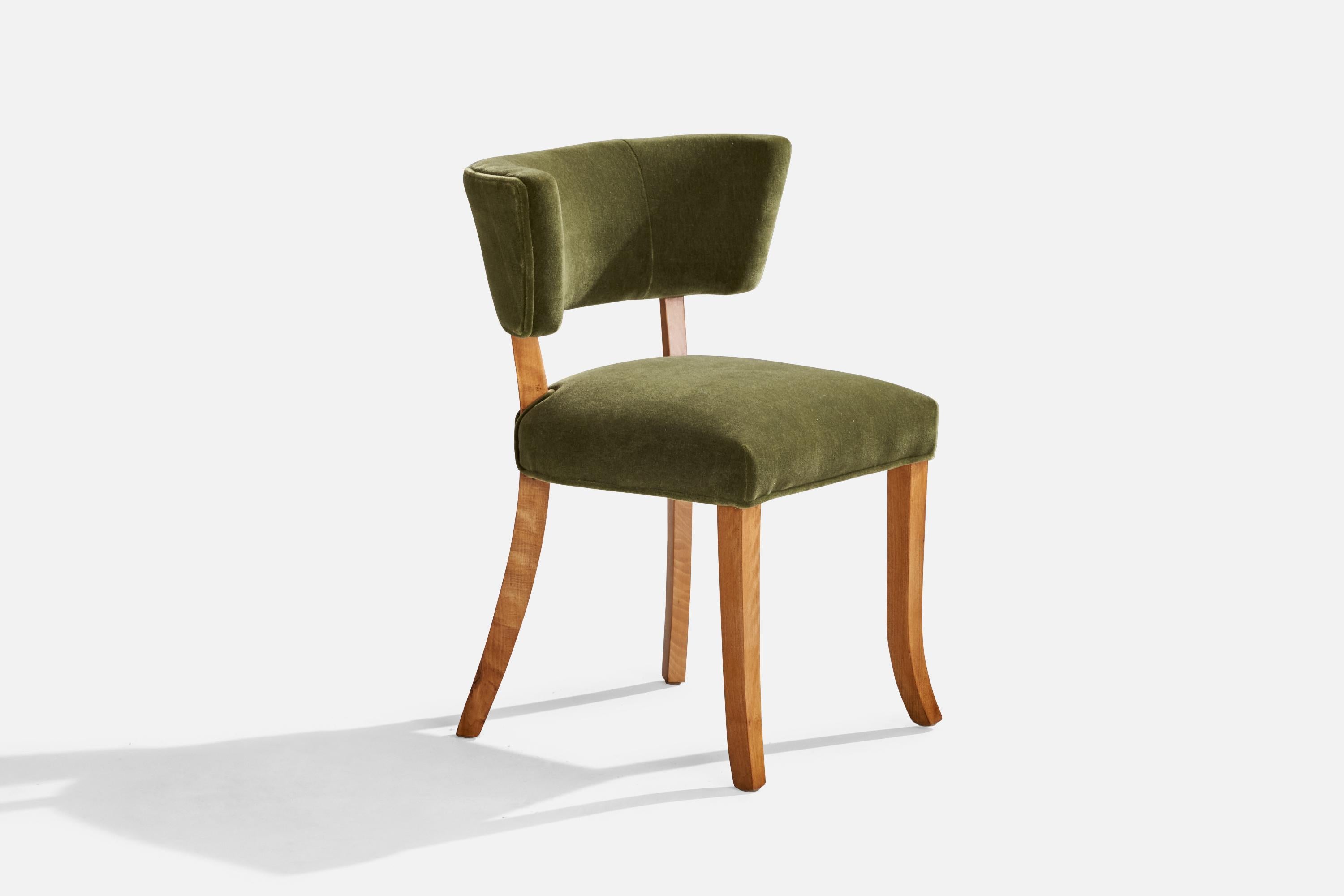 A green velvet and beech side chair designed and produced in Denmark, c. 1930s.

Reupholstered in brand new velvet.

Seat height: 18”