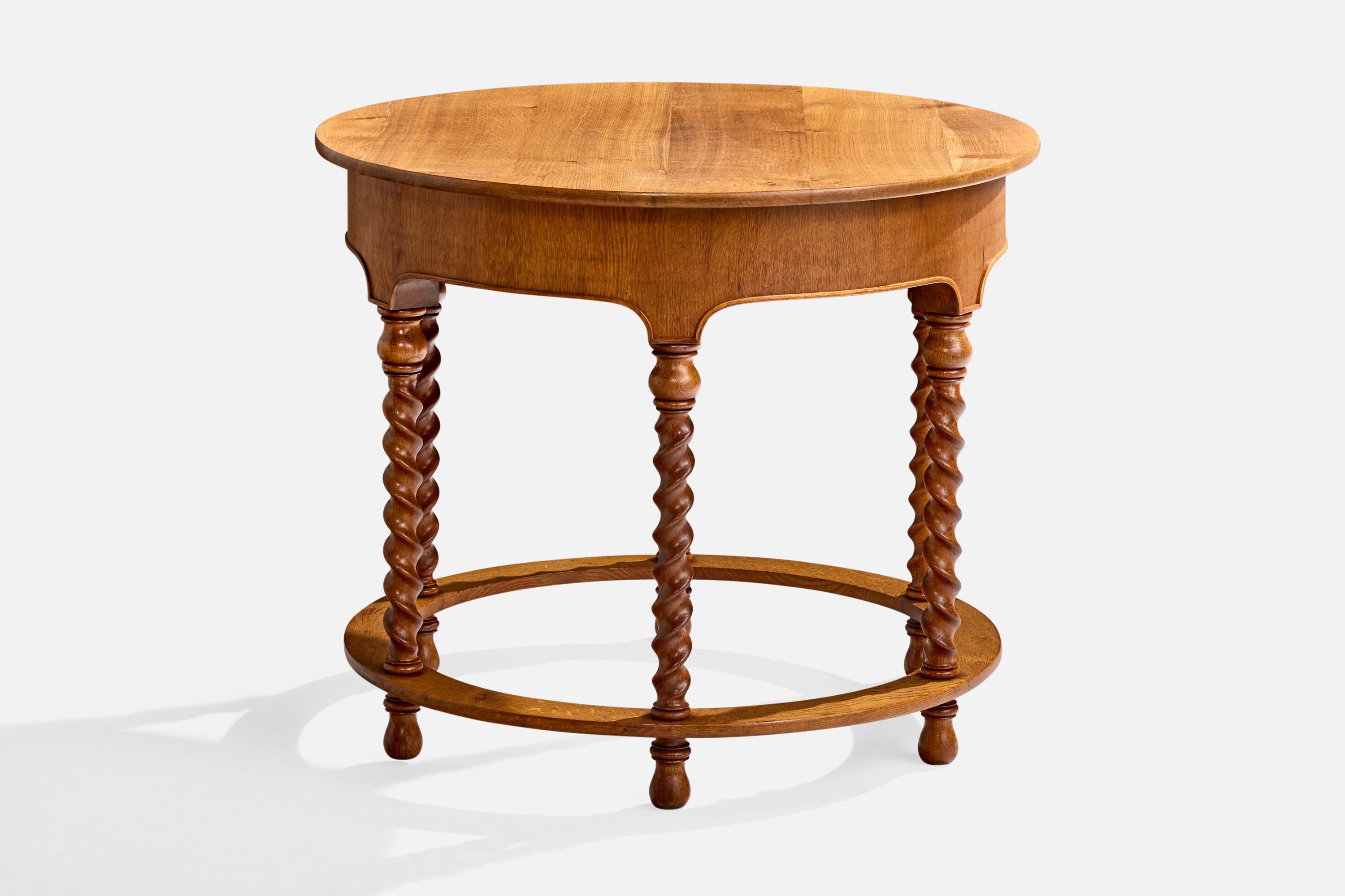 Danish Designer, Side Table, Oak, Denmark, 1920s In Good Condition For Sale In High Point, NC
