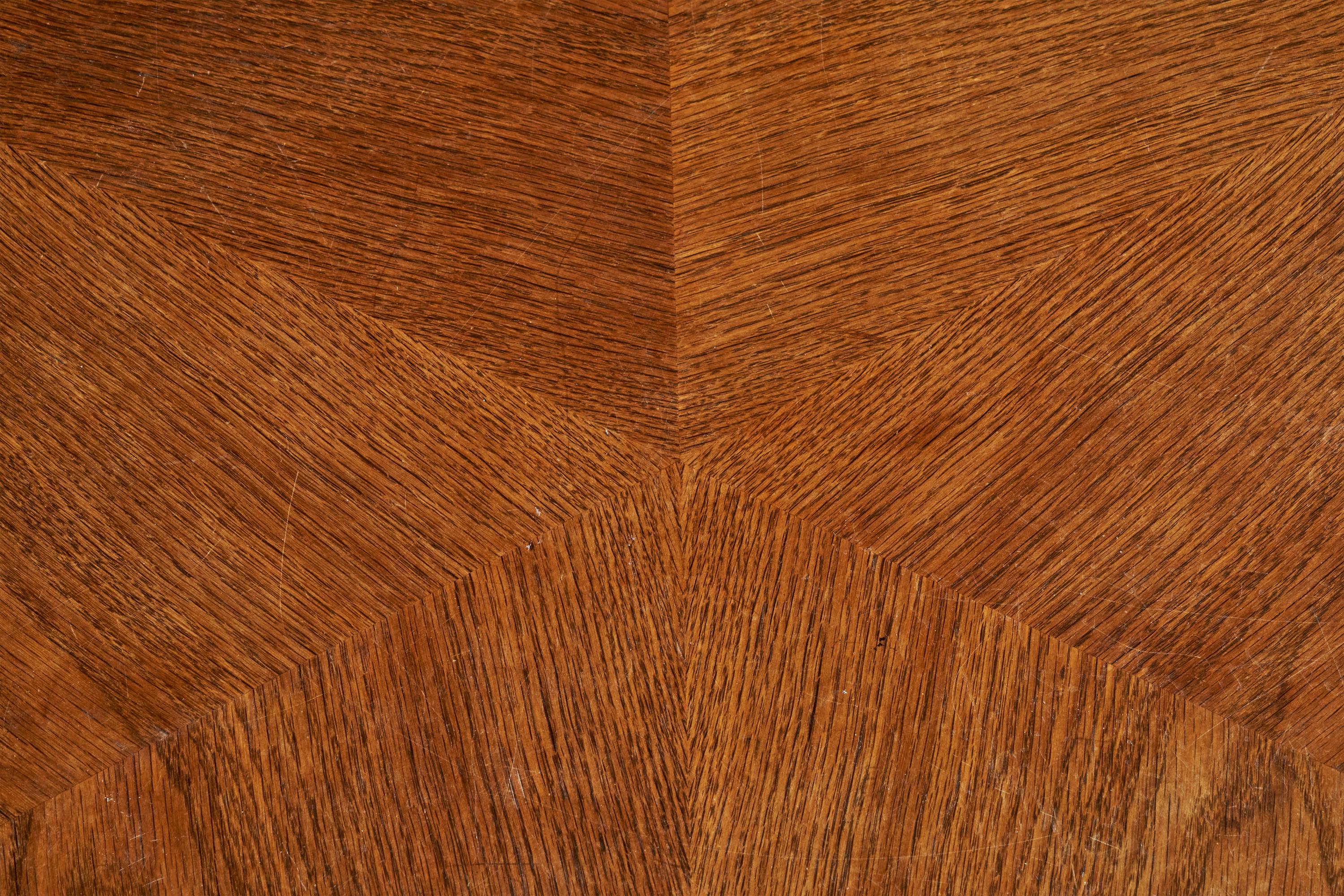 Designer danois, table d'appoint, Oak, Danemark, années 1930 en vente 5