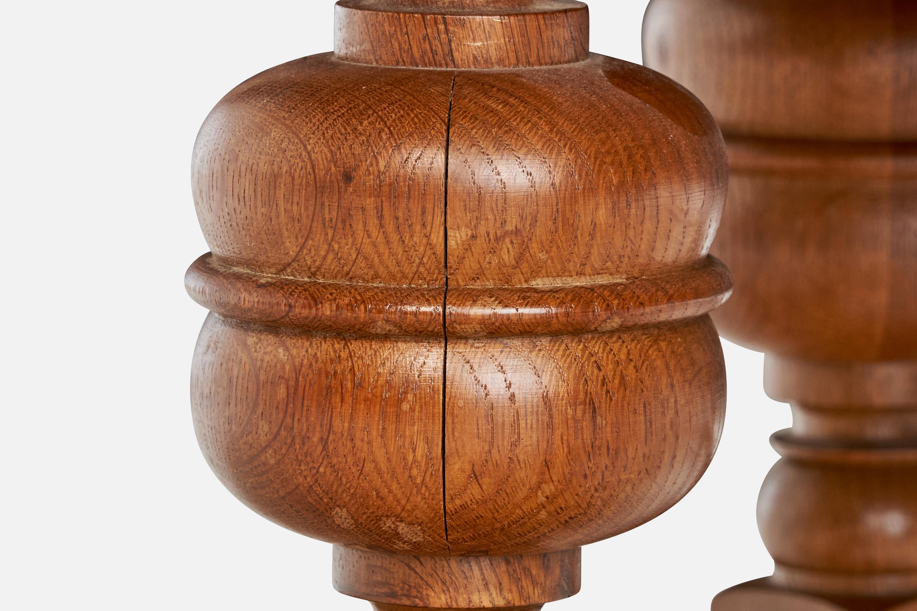 Designer danois, table d'appoint, Oak, Danemark, années 1930 Bon état - En vente à High Point, NC