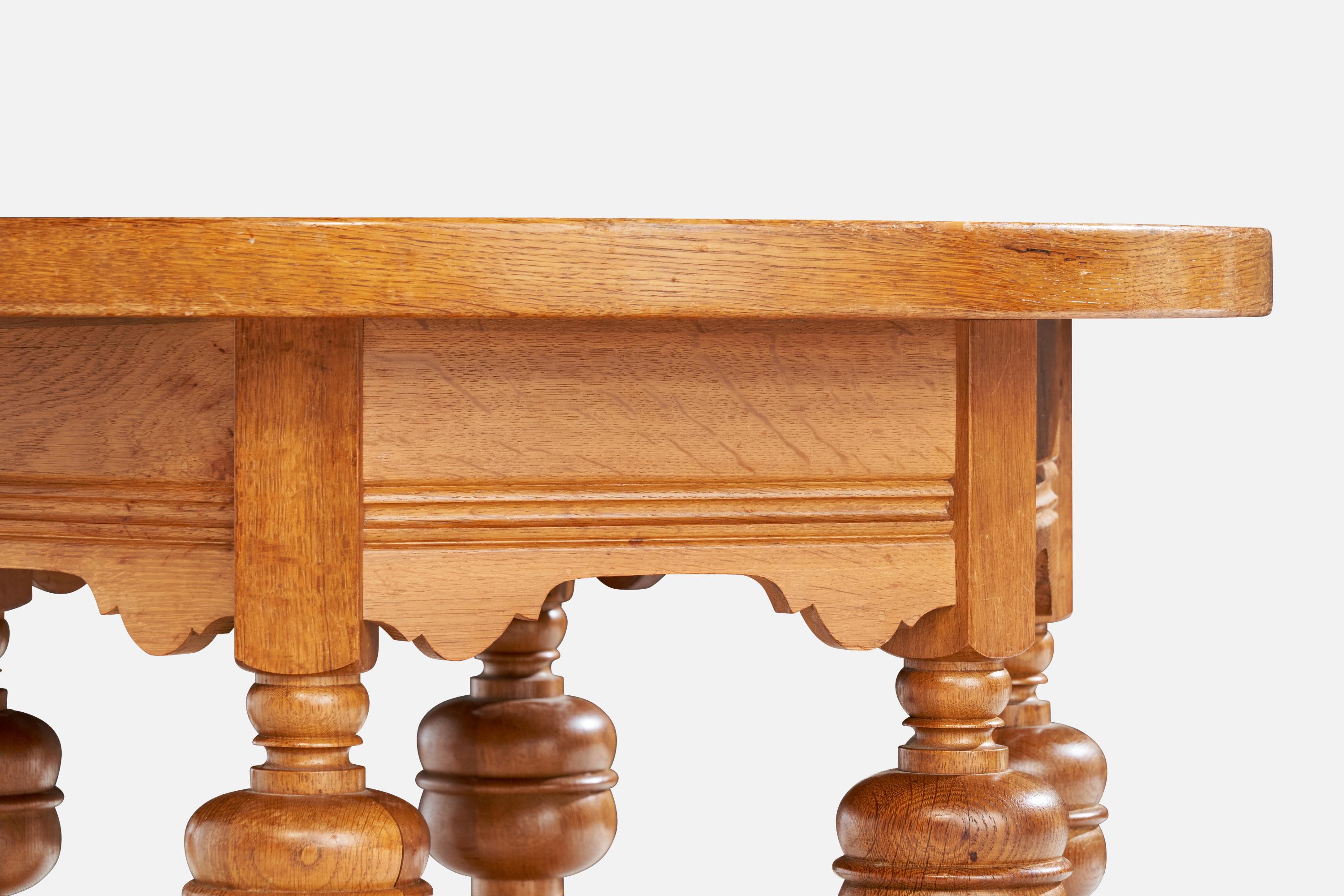 Designer danois, table d'appoint, Oak, Danemark, années 1930 en vente 1