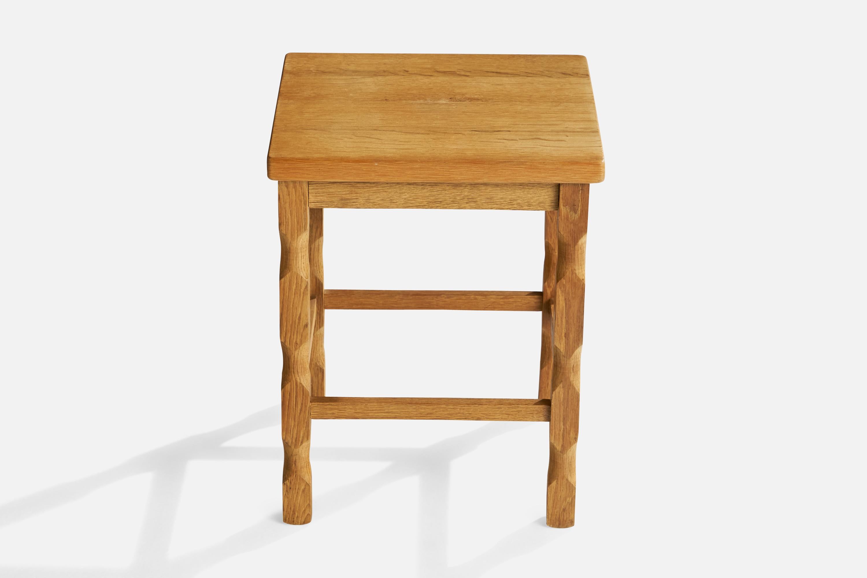 Diseñador danés, Mesa auxiliar, Roble, Dinamarca, Años 1960 Escandinavo moderno en venta