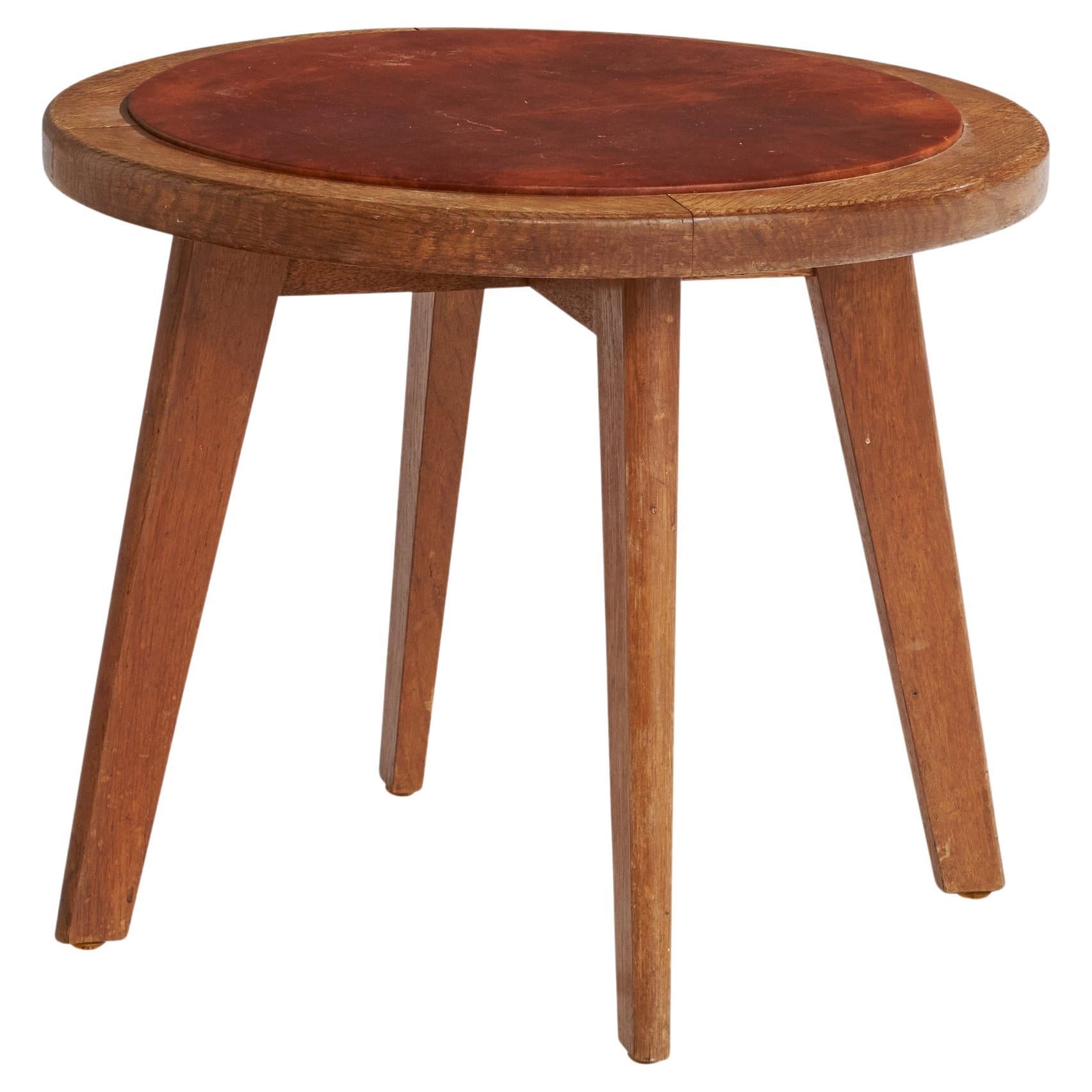 Dänischer Designer, Beistelltisch, Eiche, Leder, 1940er Jahre