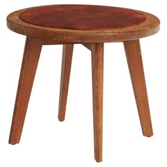Dänischer Designer, Beistelltisch, Eiche, Leder, 1940er Jahre