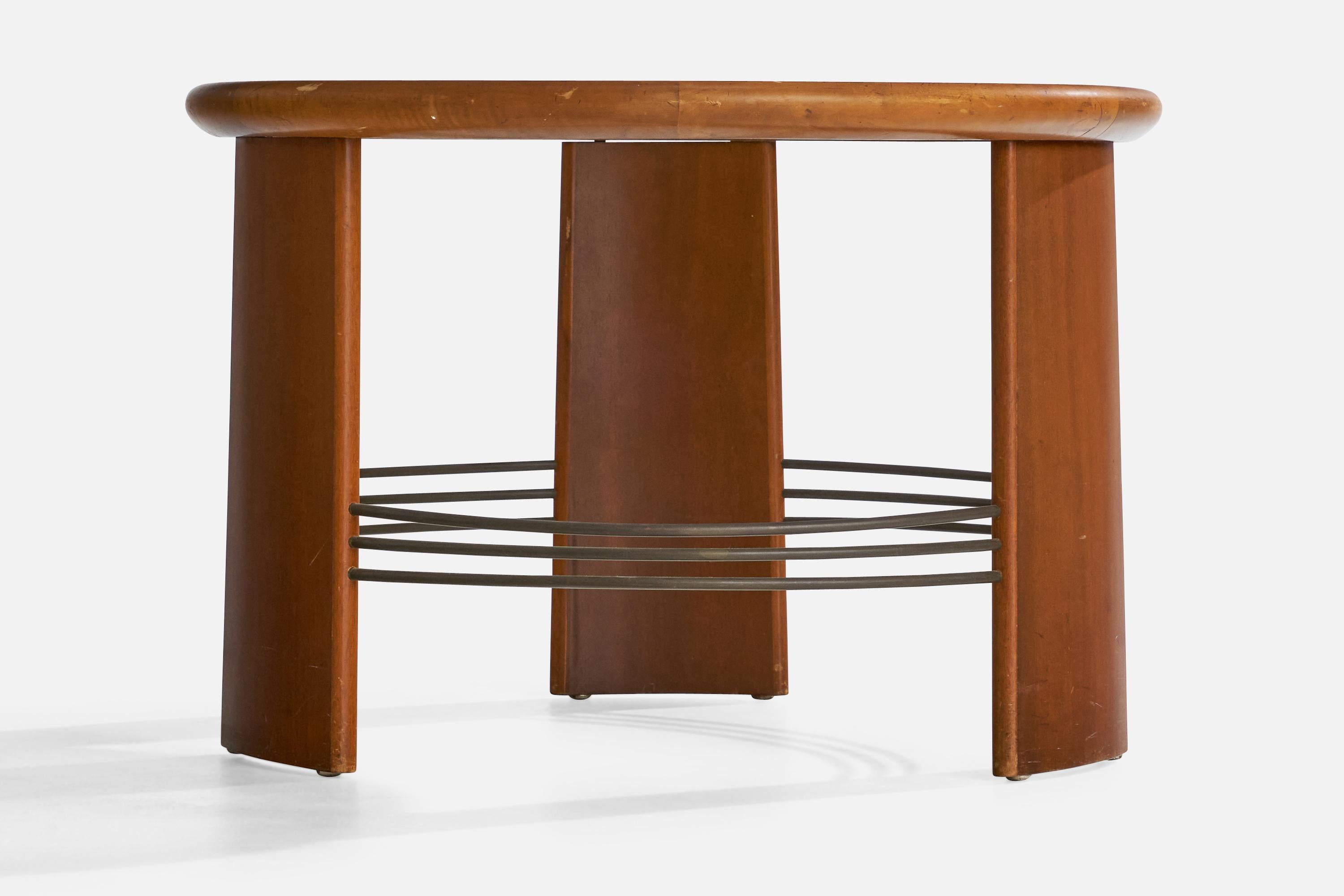 Dänischer Designer, Beistelltisch, Holz, Glas, Metall, Dänemark, 1940er Jahre im Zustand „Gut“ im Angebot in High Point, NC