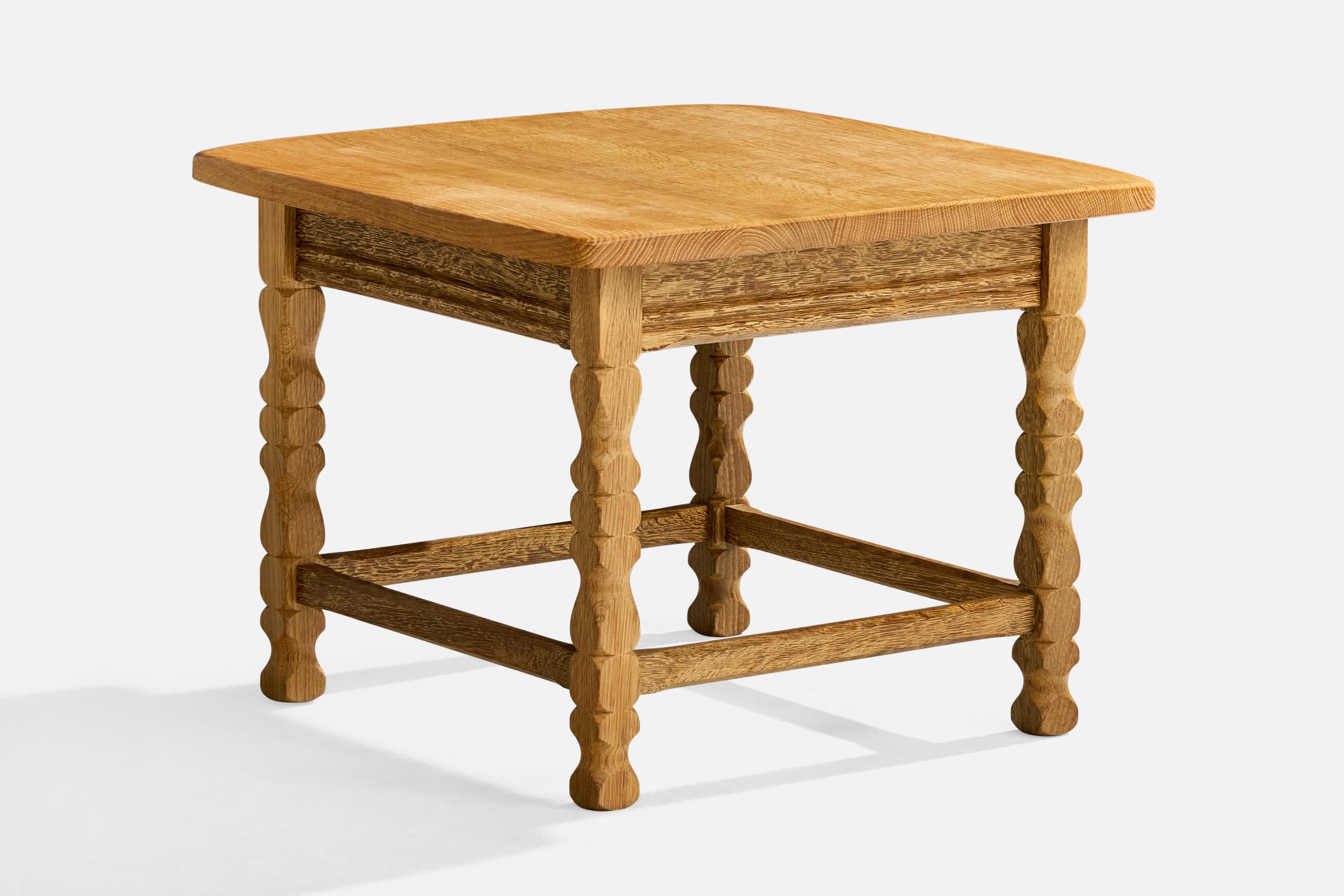 Danois Designer danois, tables d'appoint, Oak, Danemark, années 1960 en vente