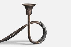 Diseñador danés, candelabro pequeño, chapa de plata, caucho, Dinamarca, años 50