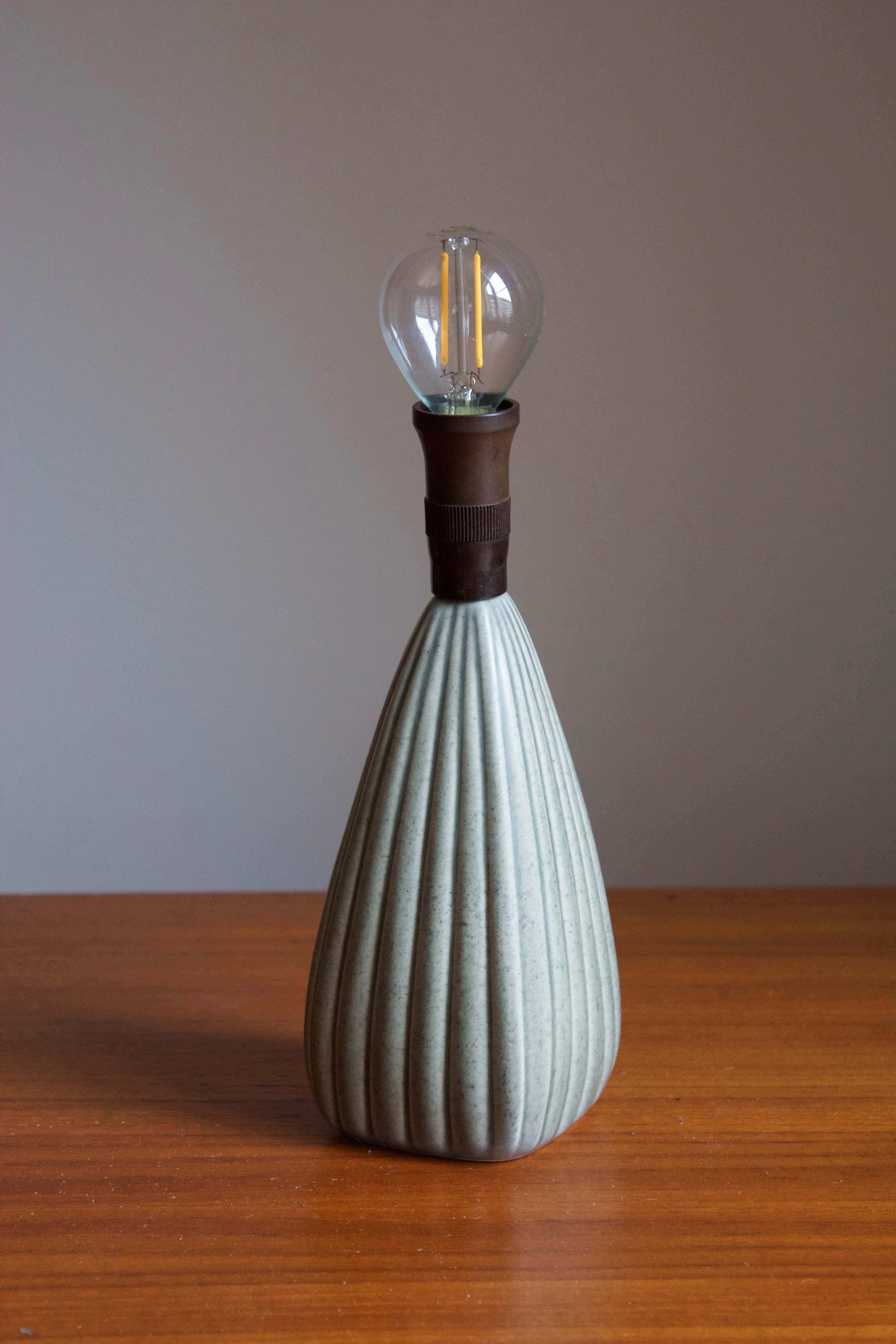 oralee cylinder table lamp
