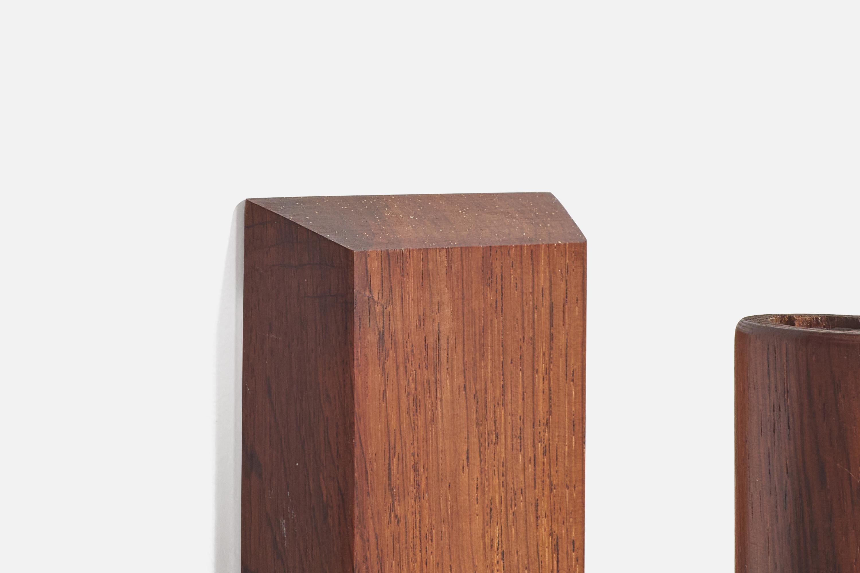 Design/One, petites lampes murales, laiton, teck, tissu, Danemark, années 1950 en vente 2