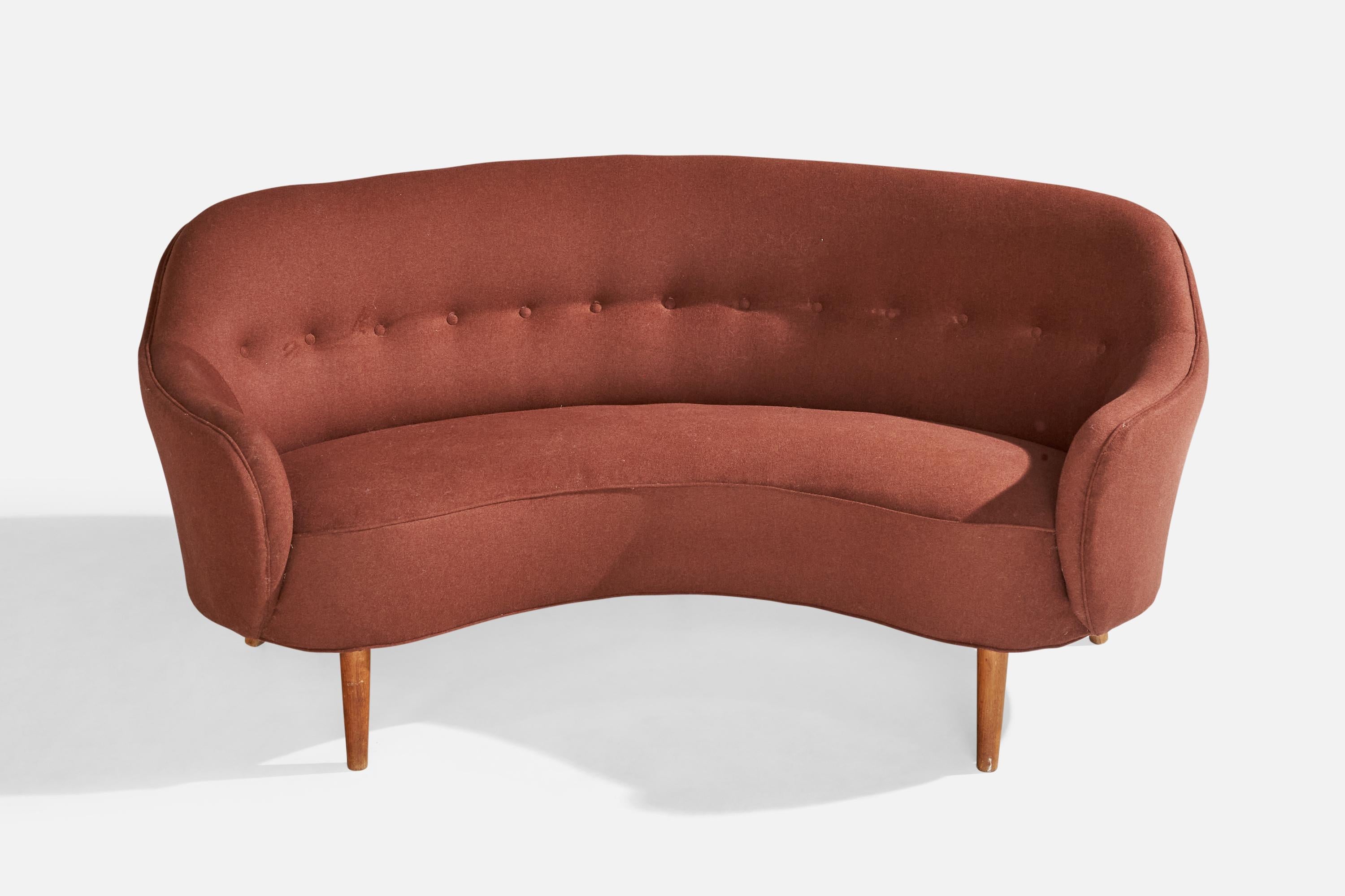 Scandinave moderne Canapé de designer danois, tissu, Wood, Danemark, années 1950 en vente