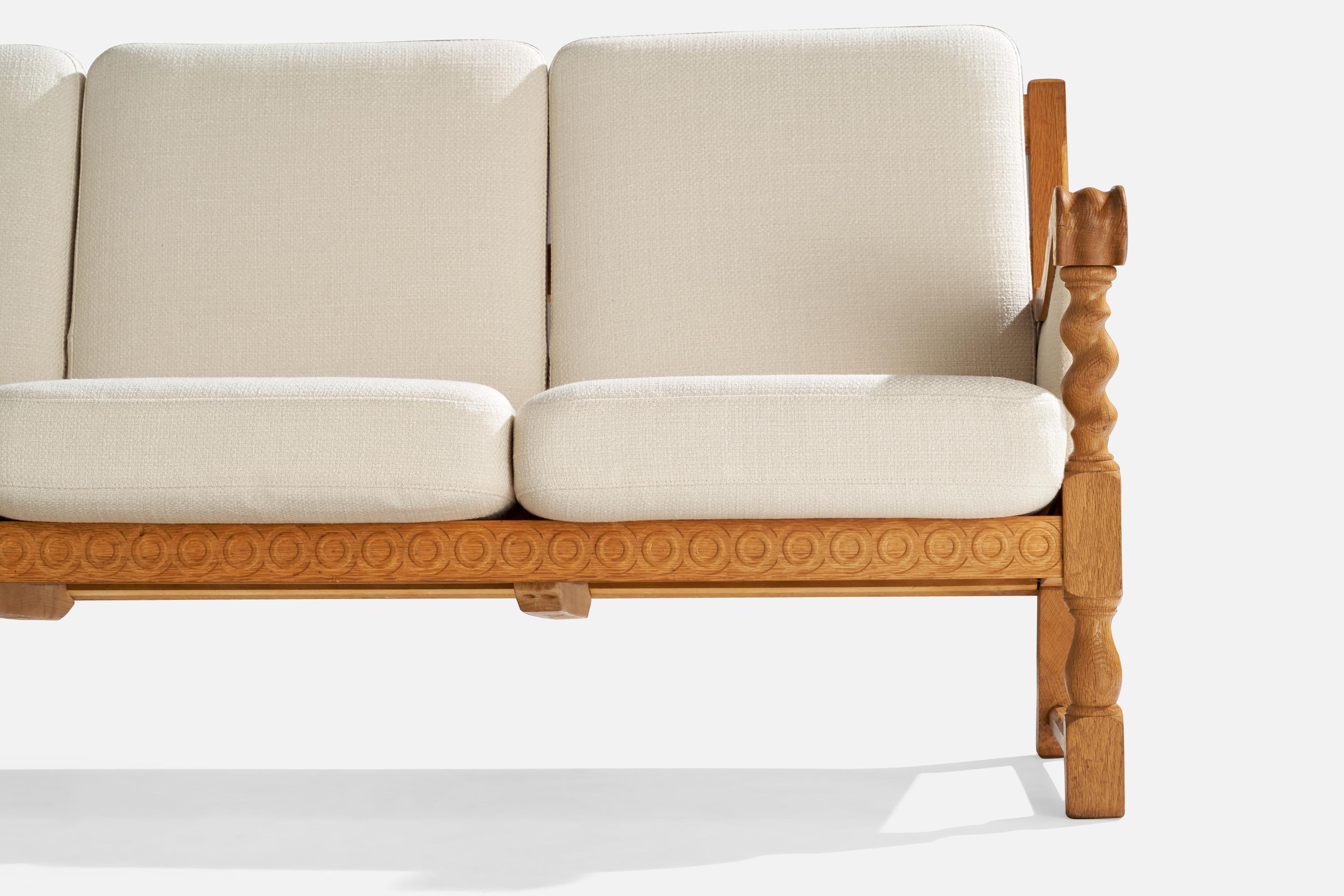 Tessuto Divano di design danese, Oak, tessuto, Danimarca, anni '60 in vendita